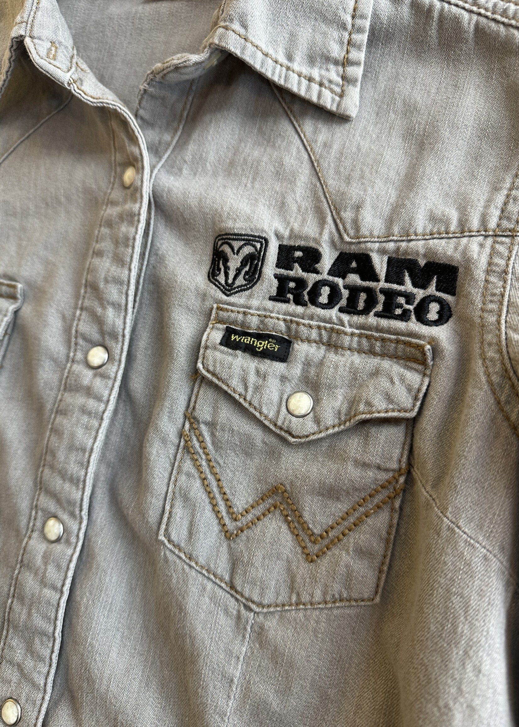Ram Rodeo Wrangler Button Up XS
