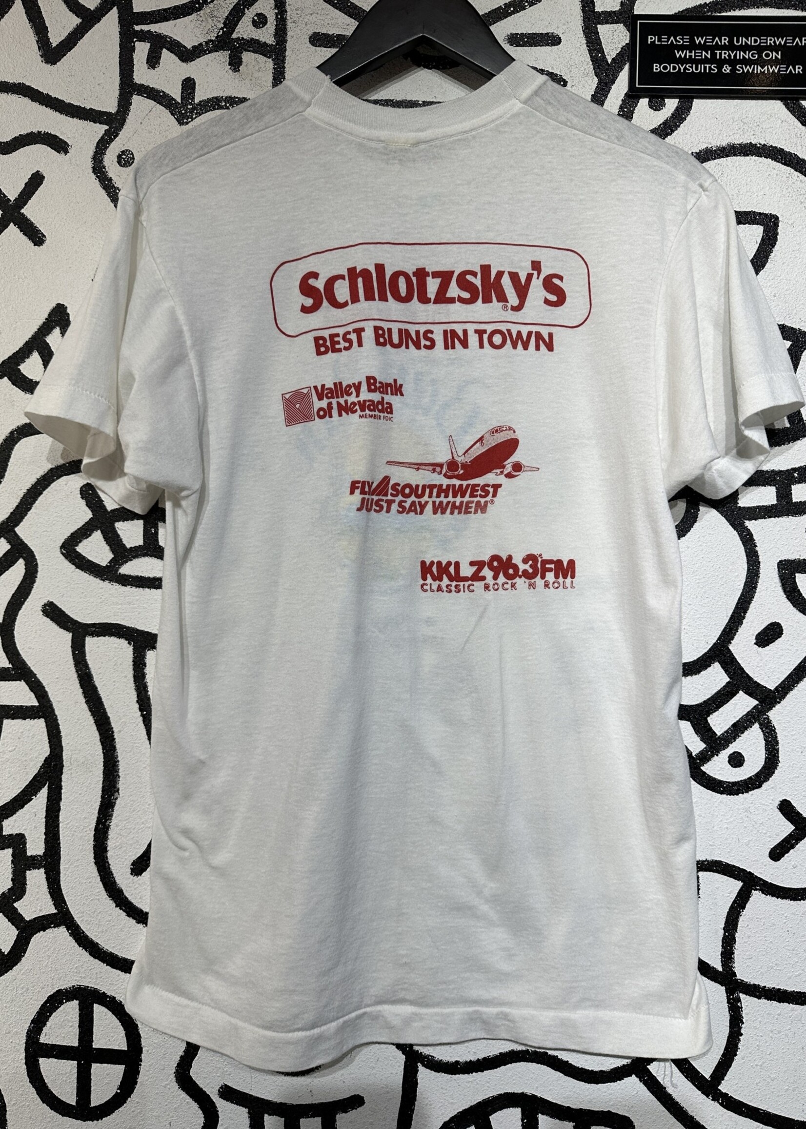 Vintage Scholtzsky's Bun Run Marathon T-Shirt L