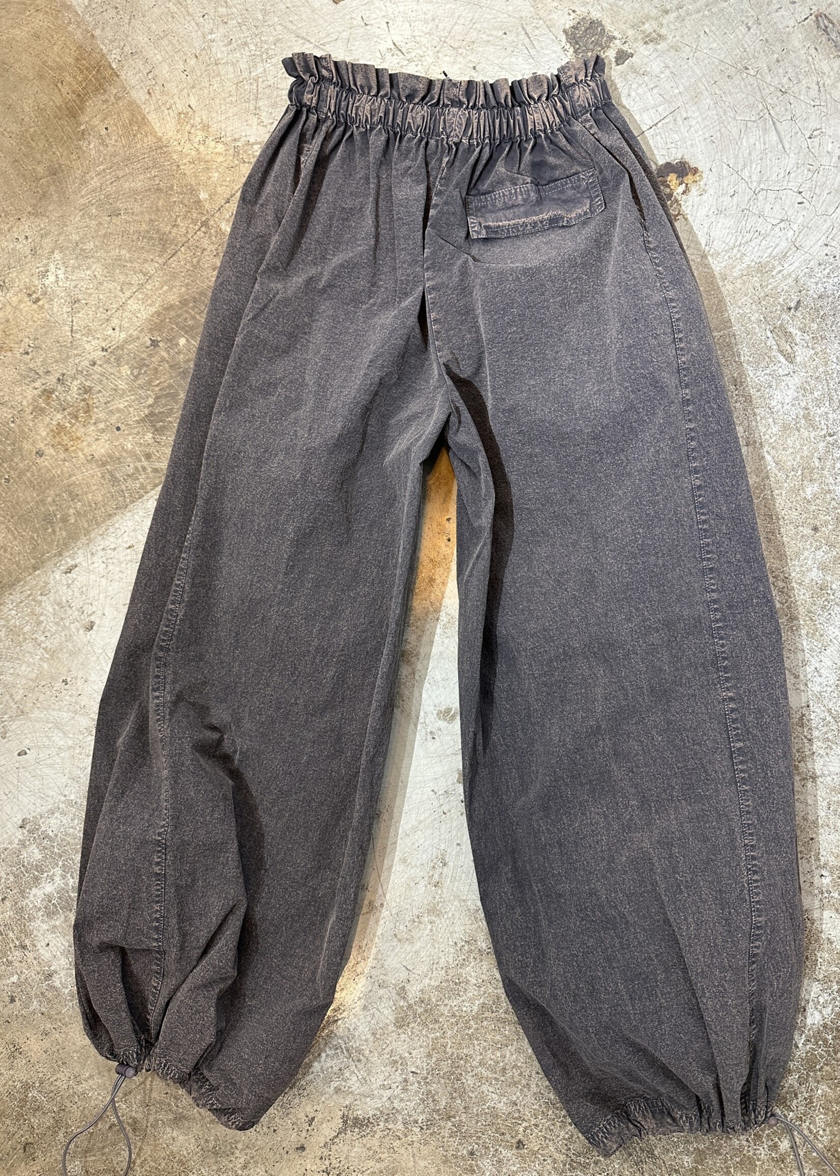 NWT UO Black Brown Washed Parachute Pants S 26