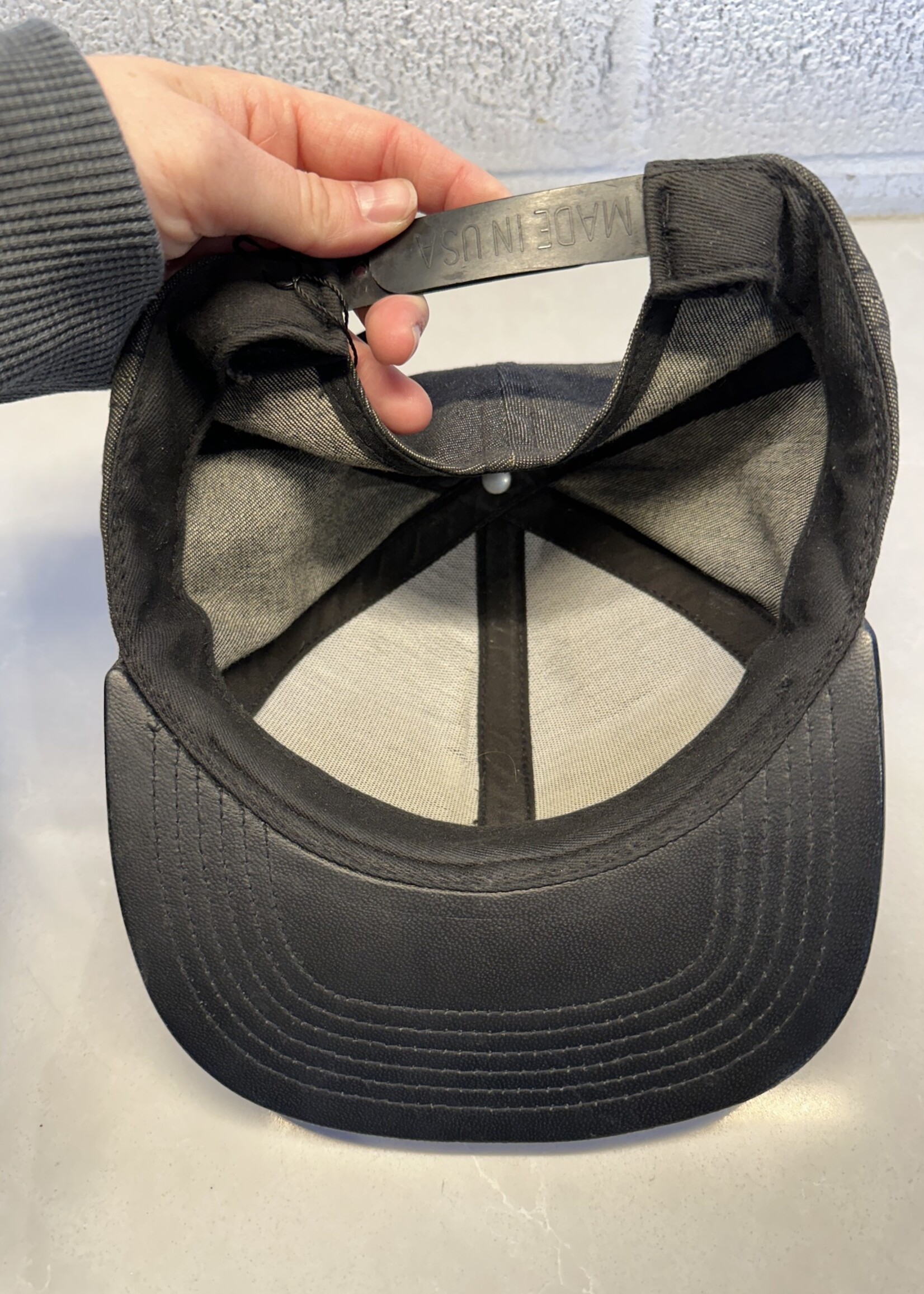 Supreme leather strap hat cheap