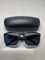 Oakley Black Men's Sunglasses WITH CASE