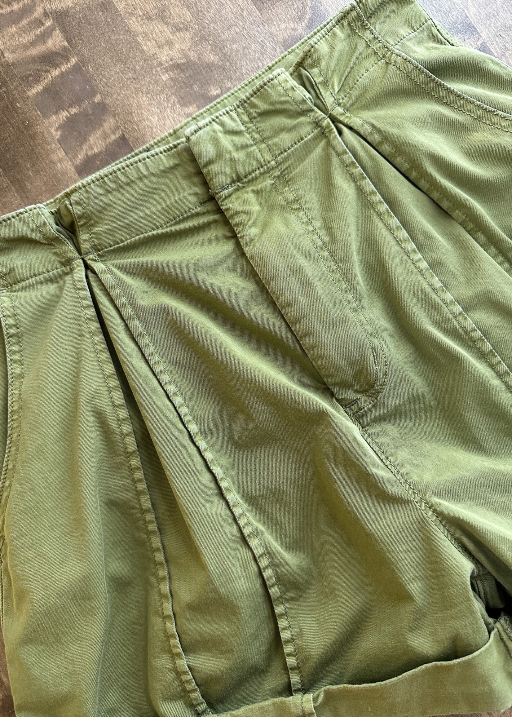 JOIE Green Folded Hem Shorts 28