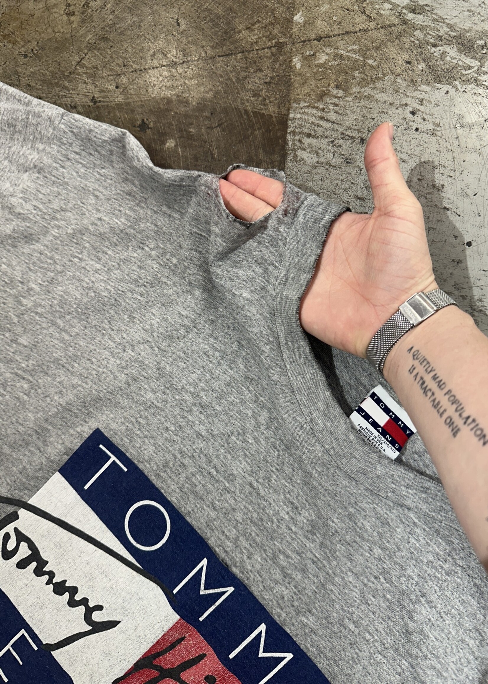 Vintage Tommy Hilfiger Grey Logo Tee XXL AS IS