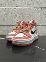 Jordan 1 Elevate High Red Stardust Fem 6