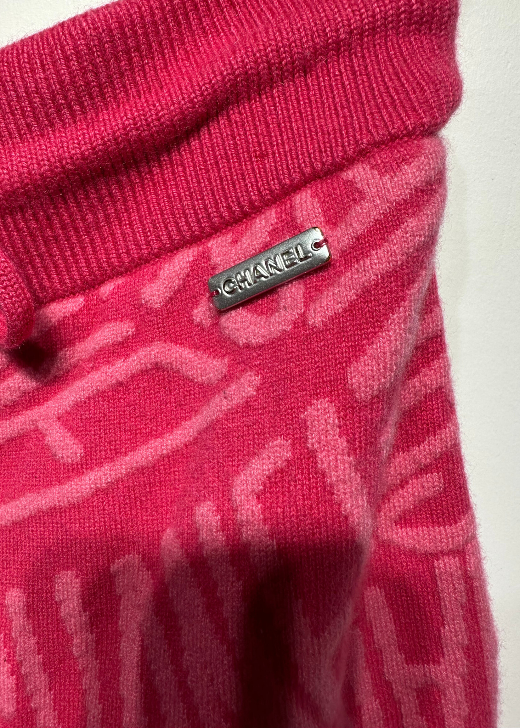 Chanel Resort 2021 Pink Cashmere Joggers  36 (26"-30")