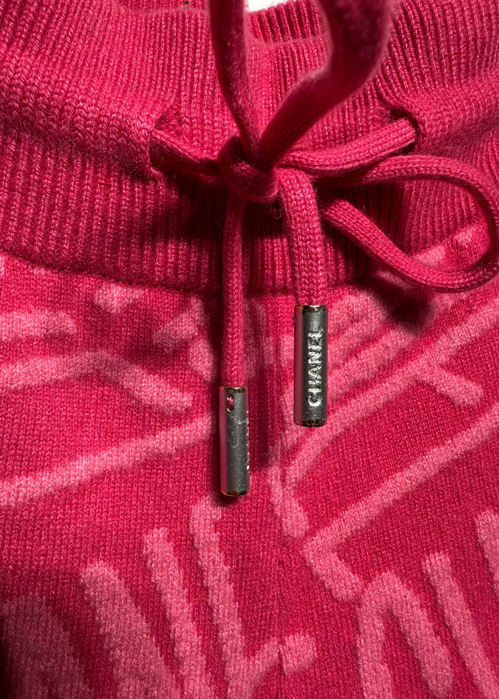 Chanel Resort 2021 Pink Cashmere Joggers  36 (26"-30")