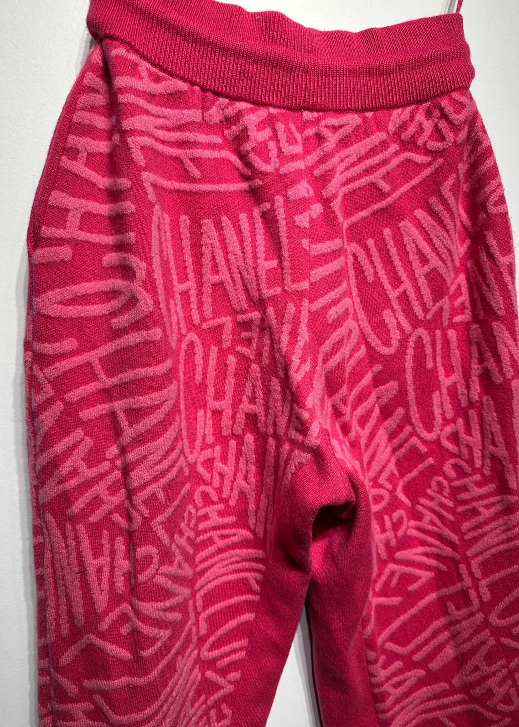Chanel Resort 2021 Pink Cashmere Joggers  36 (26"-30")