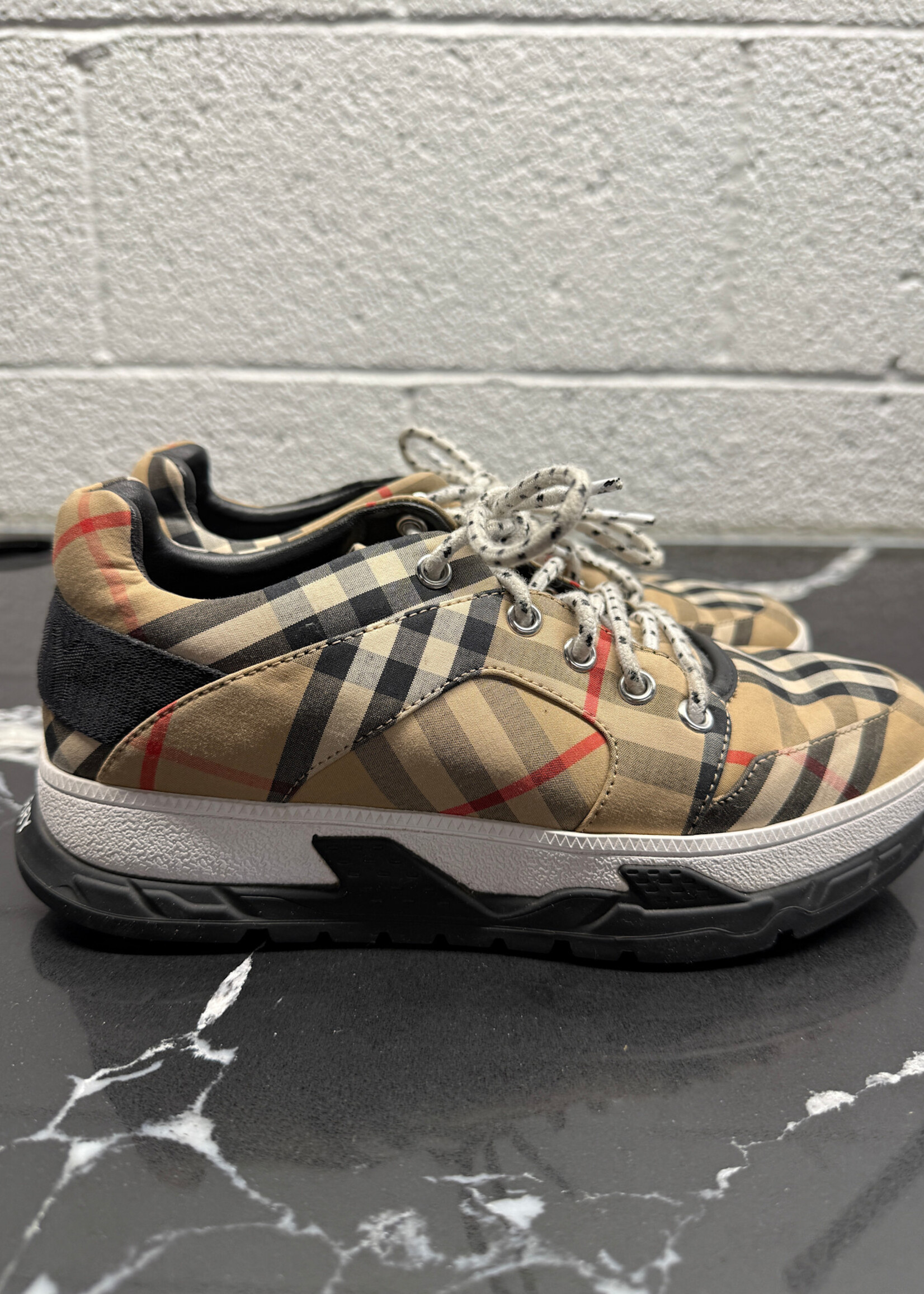 Burberry 'Brockton' Nova Check Sneakers 35/ US 5