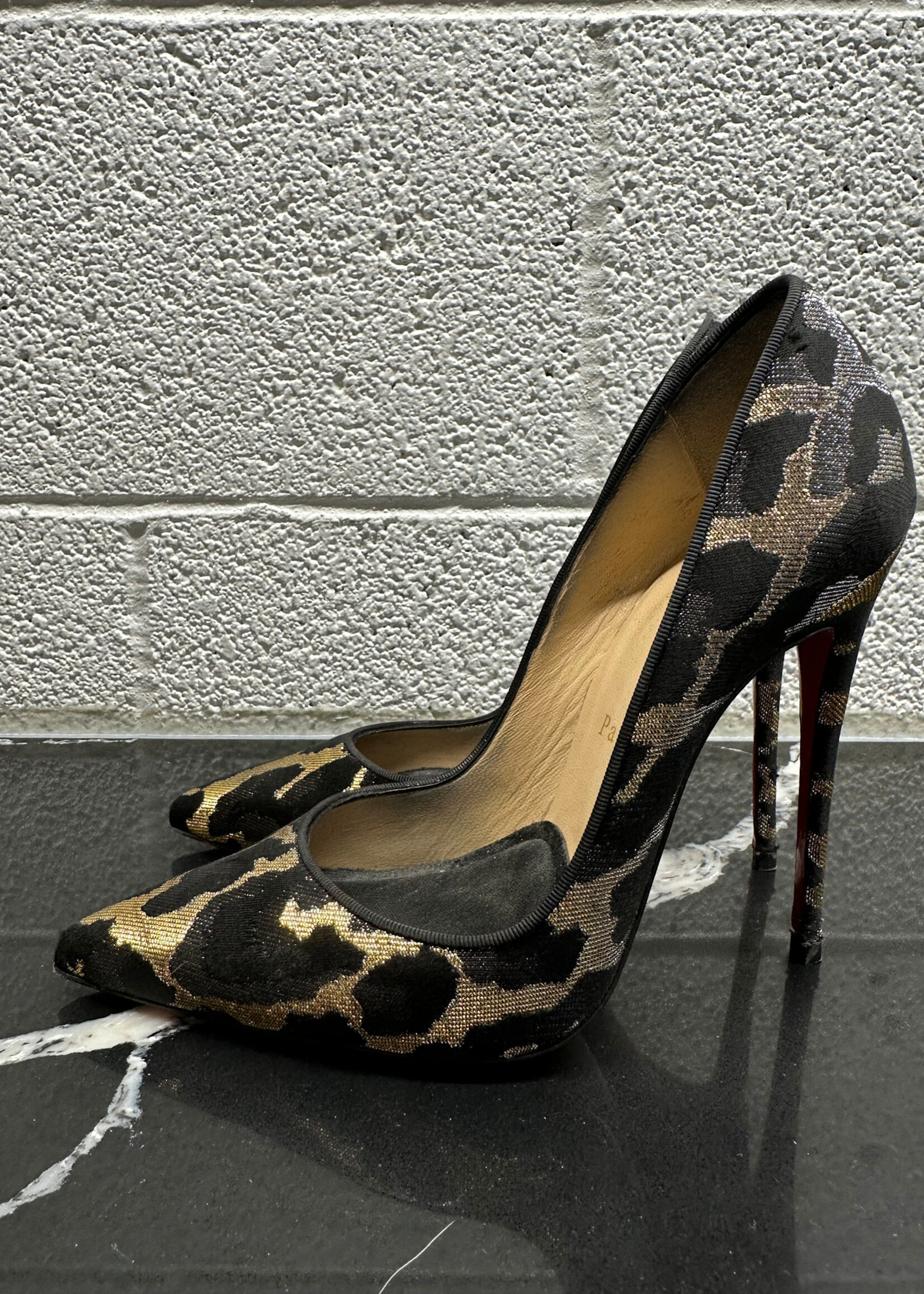 Louboutin Cheetah Pointed Toe Heel 7.5