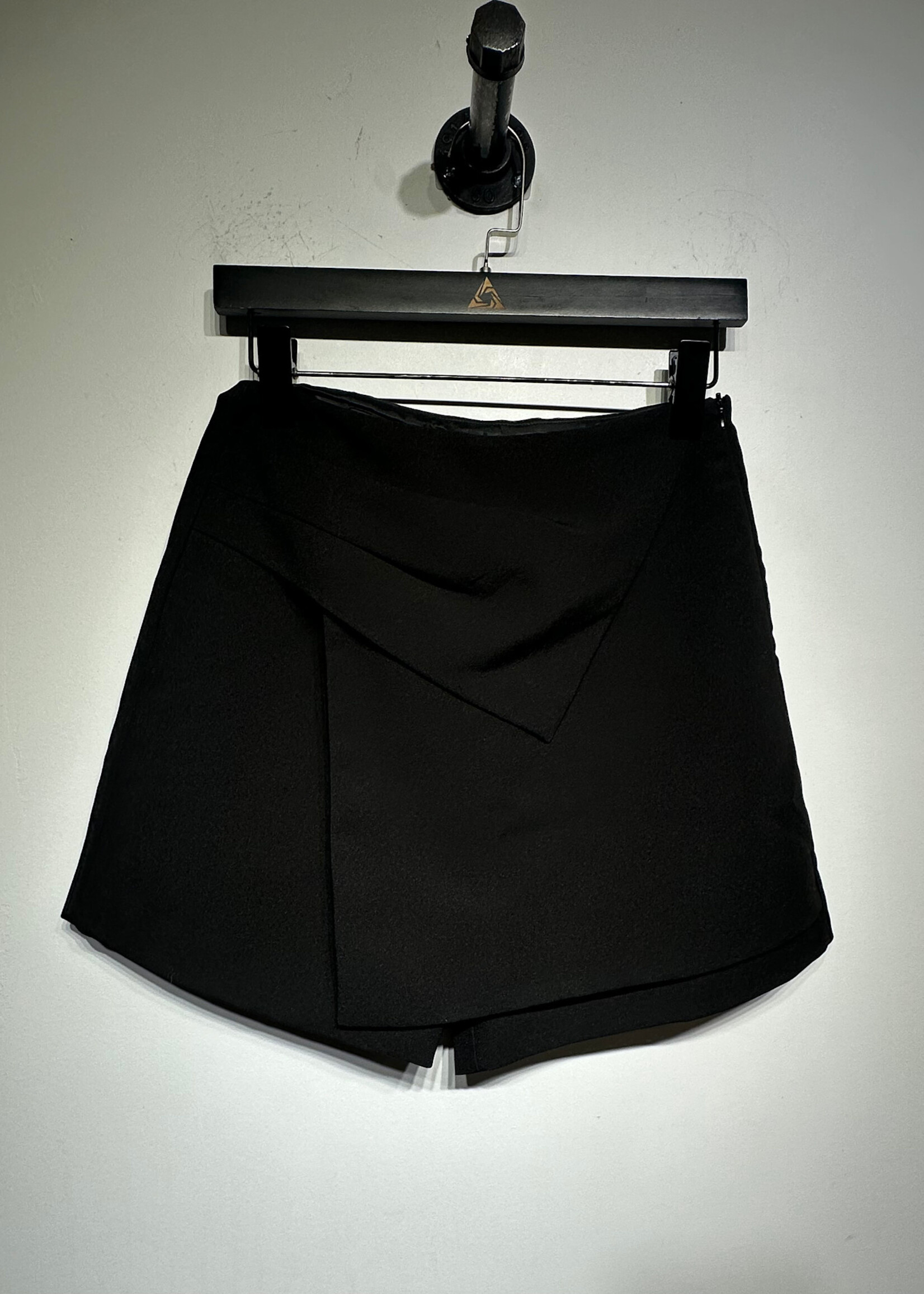 Urban Revivo Black Layered Mini Skirt 26