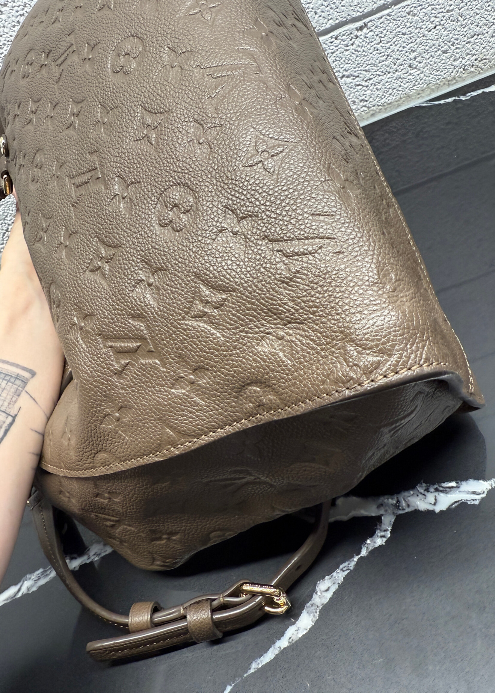 Louis Vuitton Lumineuse Leather Handbag
