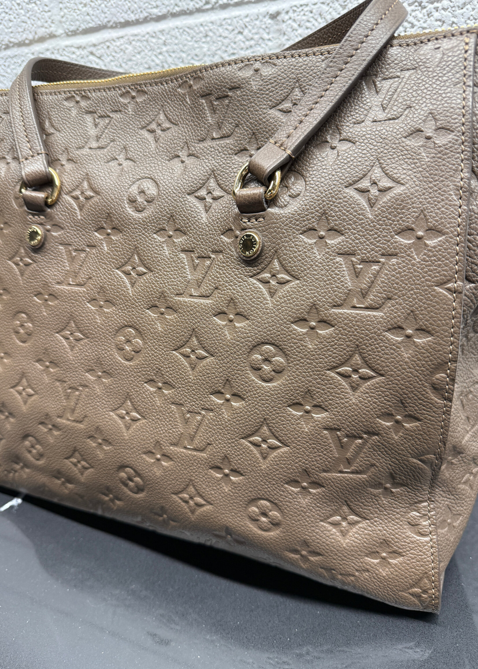 Louis Vuitton Lumineuse Leather Handbag