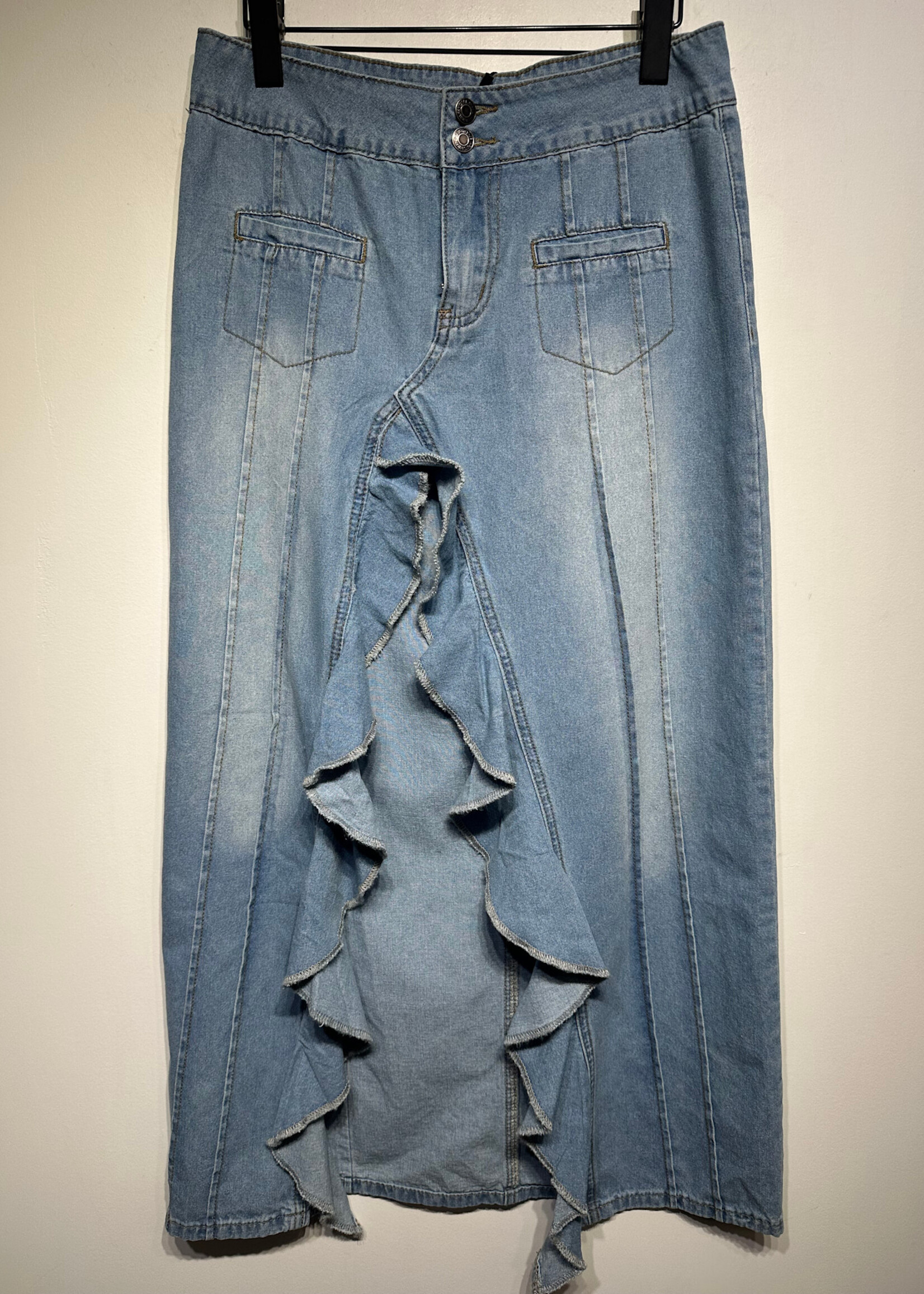 NWT Edikted Light Wash Denim SKirt 27