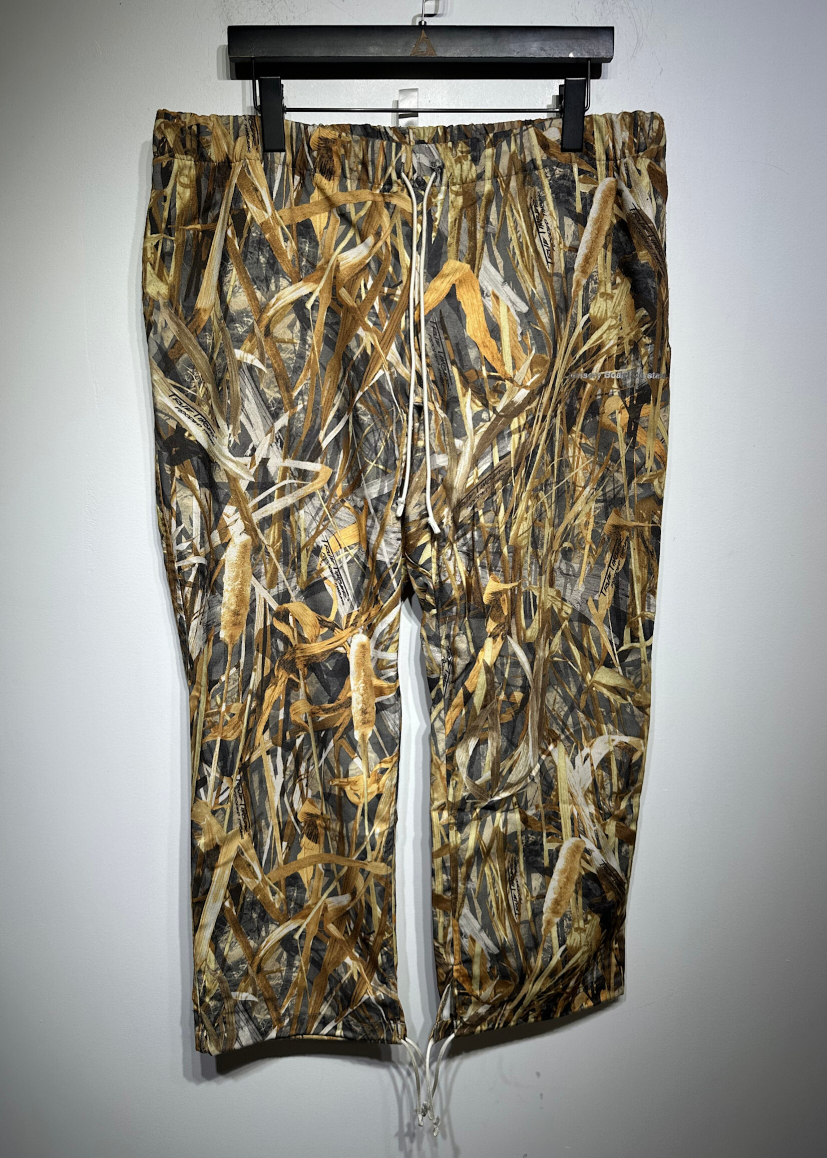 Advisory Board Crystals Camo Pants Masc 38