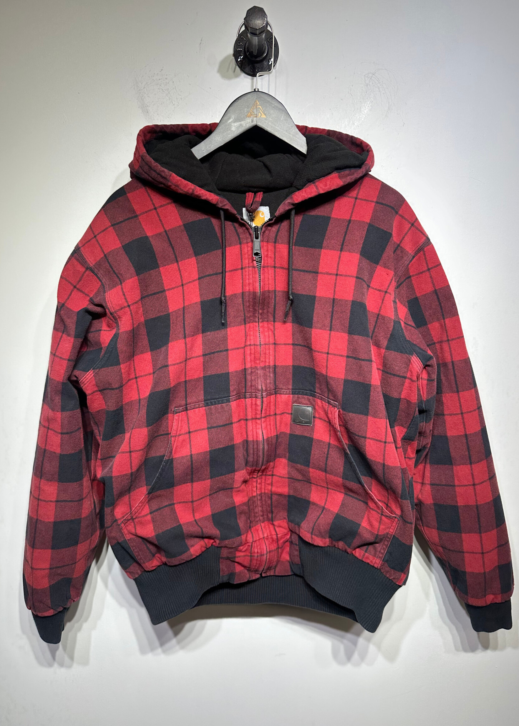 Carhartt Black/Red Flannel Print Active Jacket Masc L