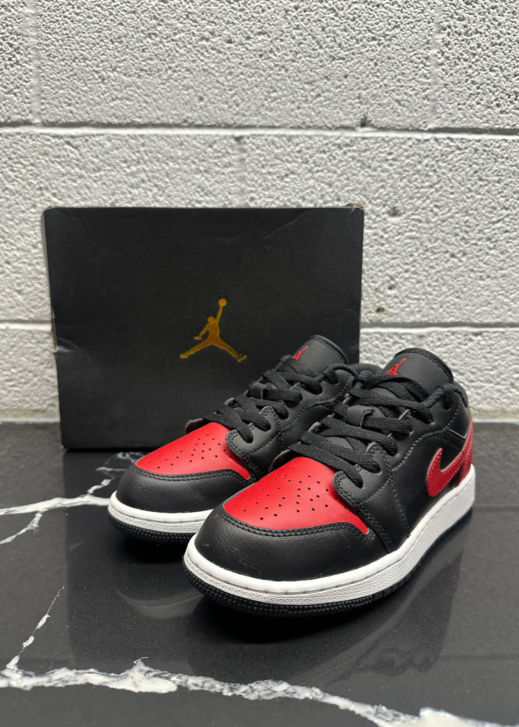Jordan 1 Bred Low Fem 6