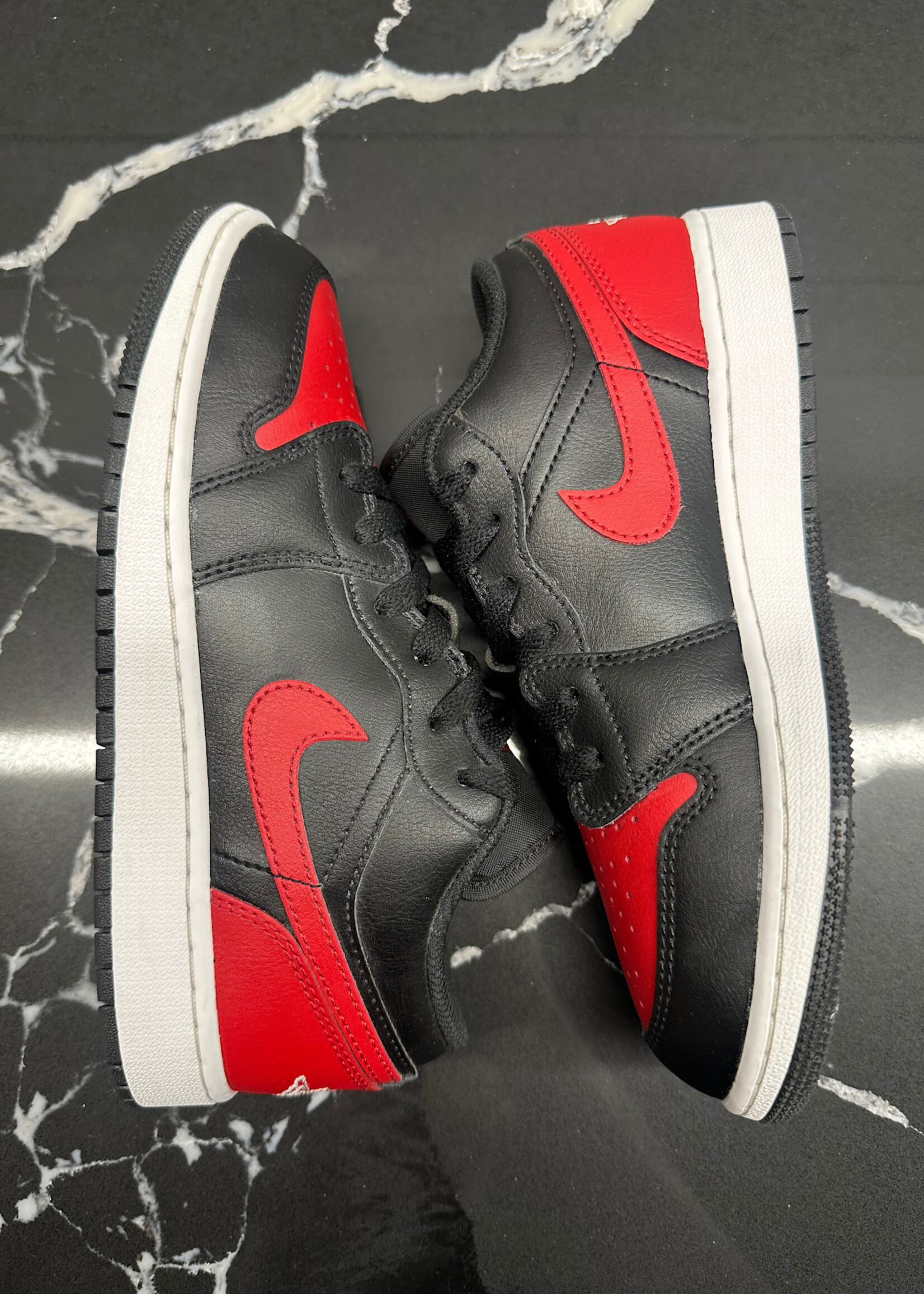 Jordan 1 Bred Low Fem 6