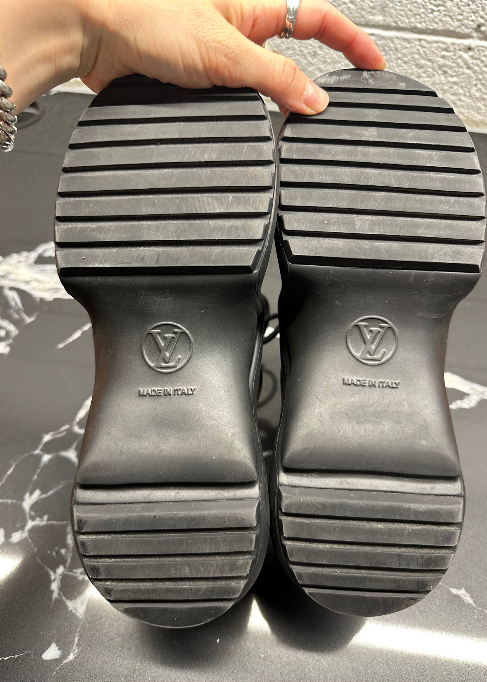 Louis Vuitton Arc Light Monogram Sneakers 37/6.5