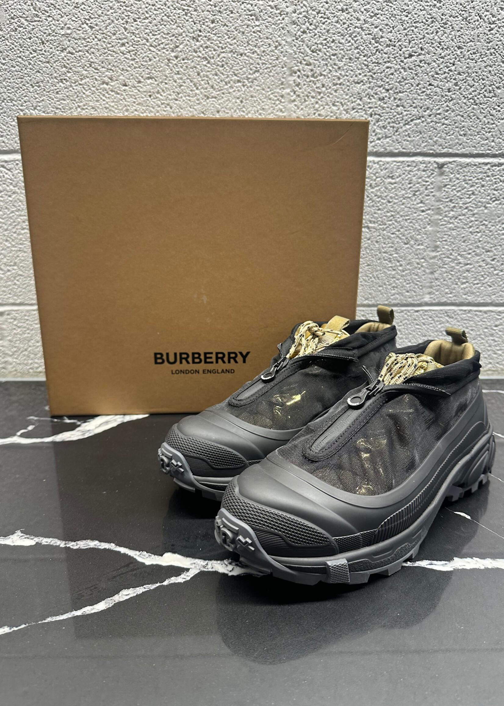 Burberry Arthur Gold Zip Sneakers 43/10