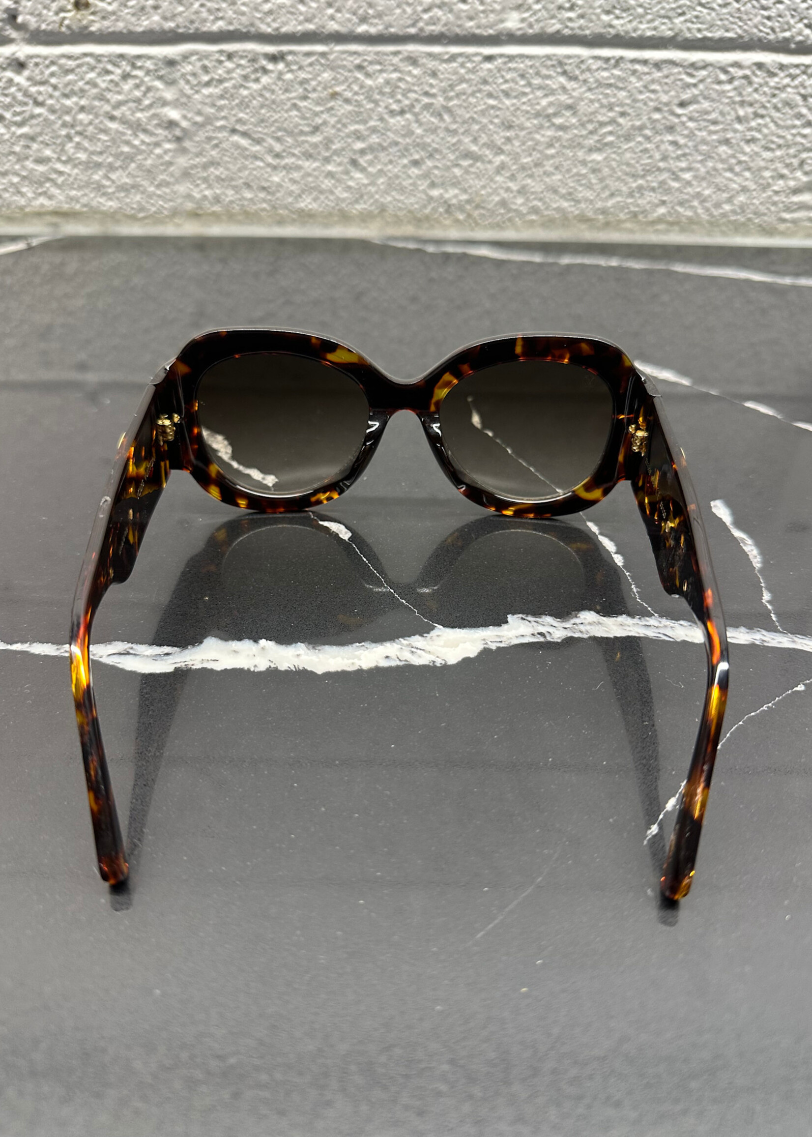 Louis Vuitton Z1133E Sunglasses WITH CASE