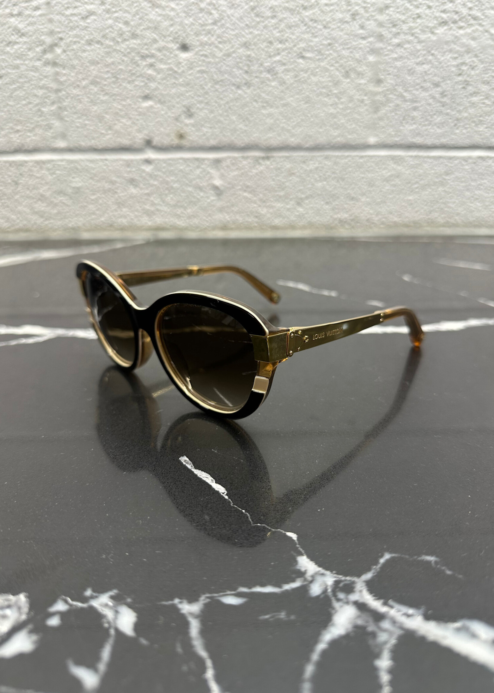 Louis Vuitton Z0487E Sunglasses WITH CASE