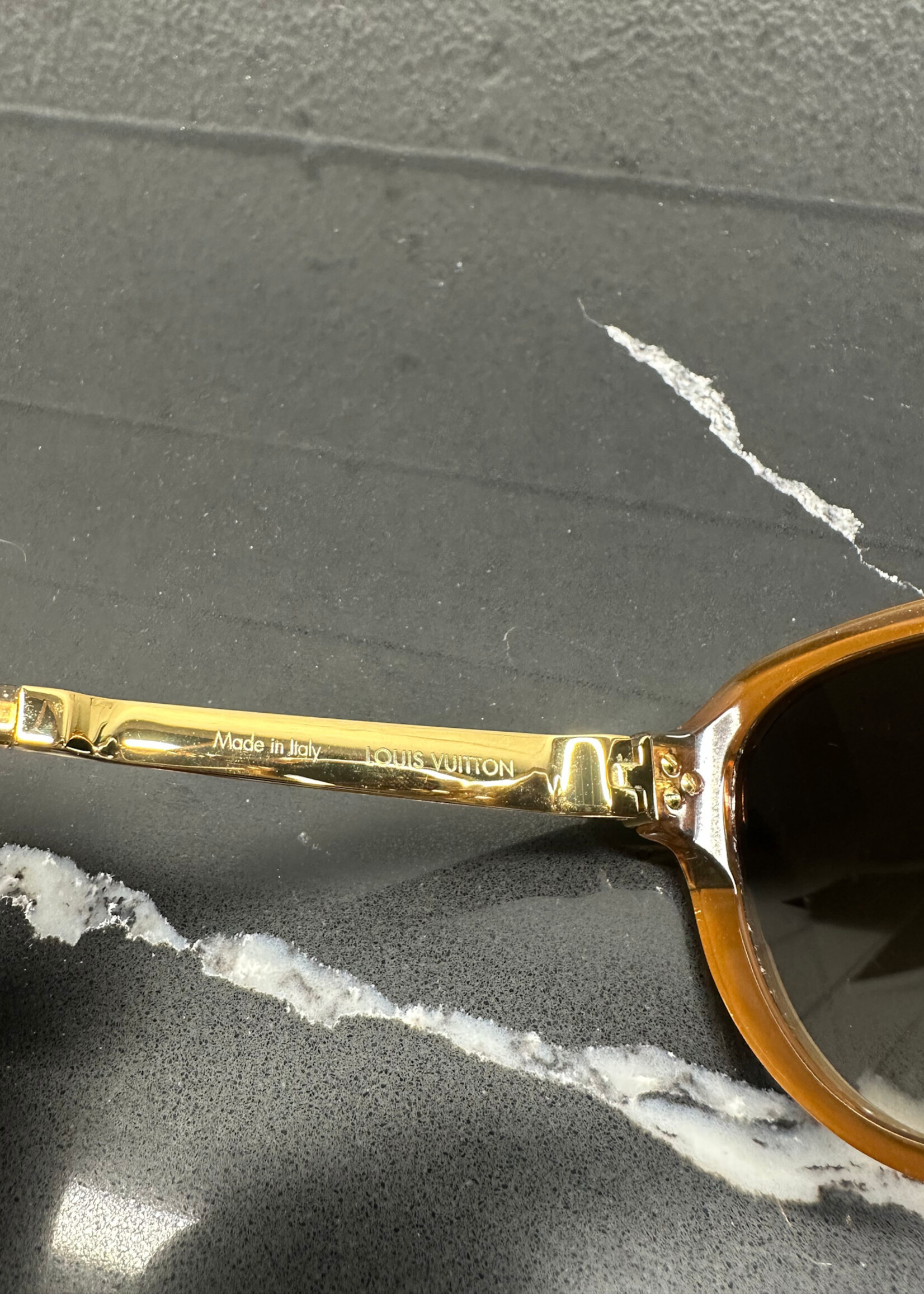 Louis Vuitton Z0487E Sunglasses WITH CASE