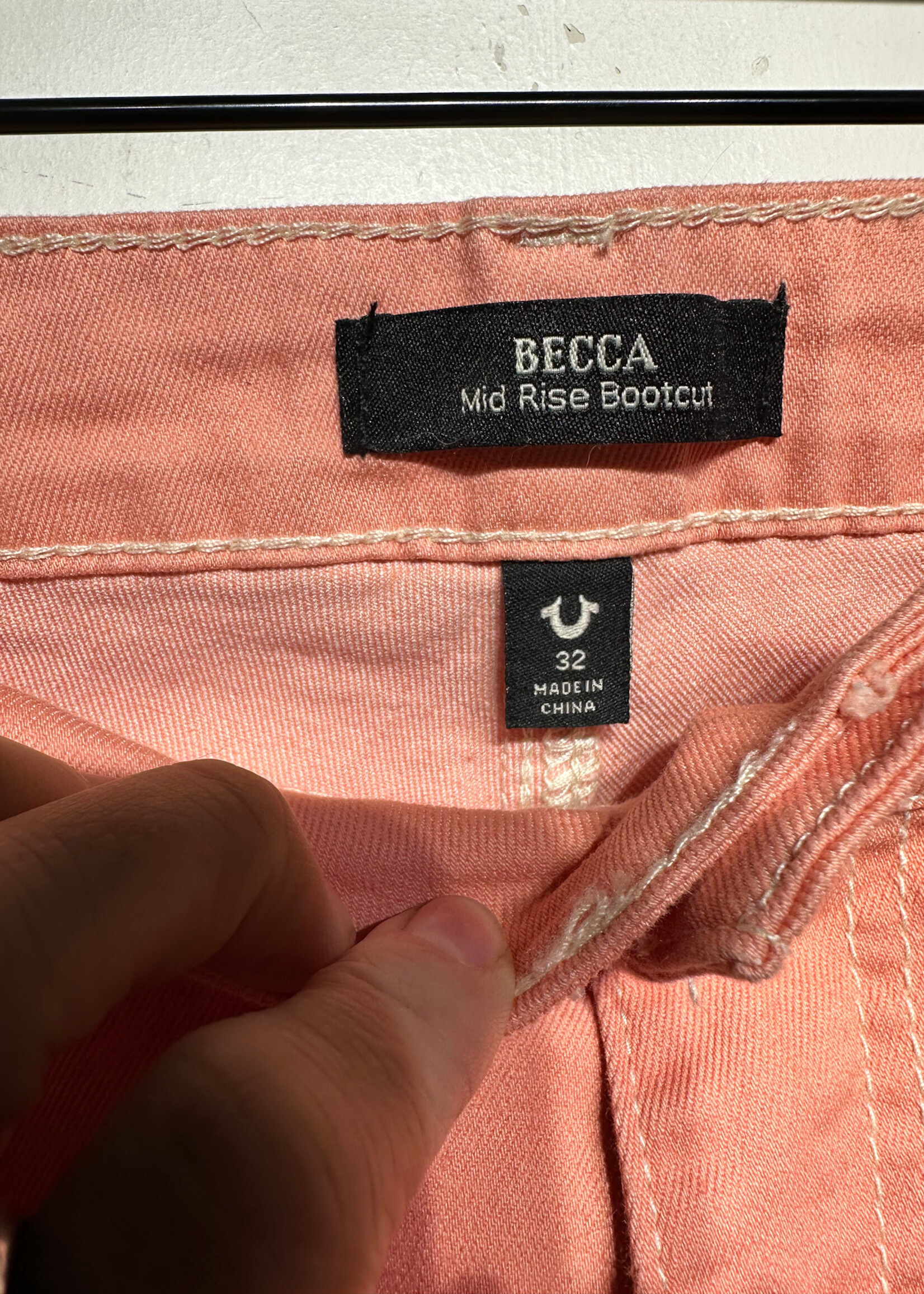True Religion Salmon Pink Becca Flares Fem 32