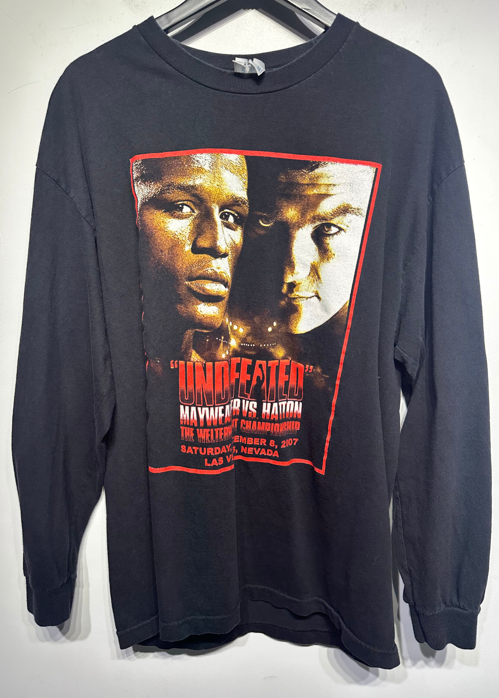 Undefeated' Mayweather vs Hatton Black LS XL
