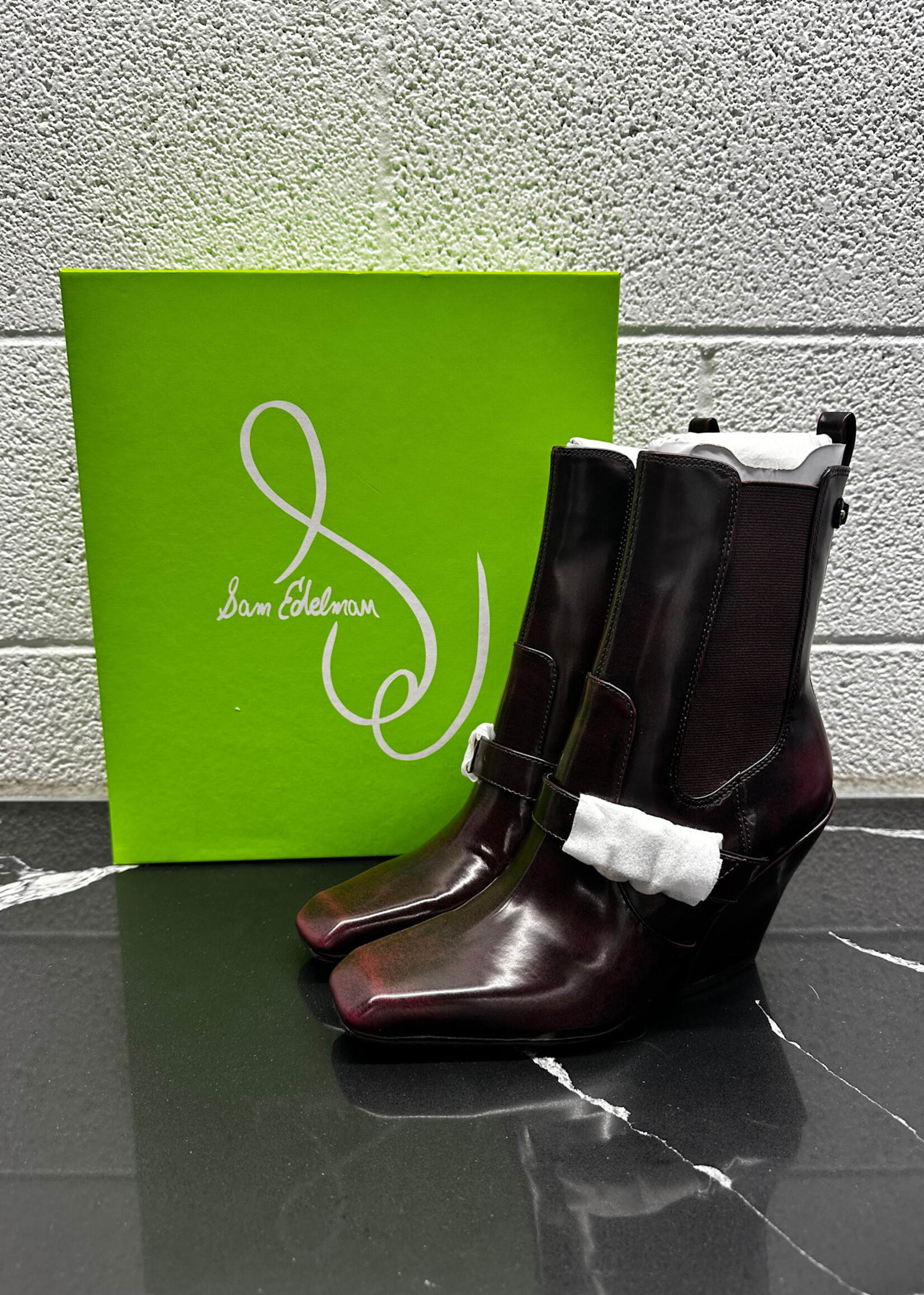 NIB Sam Edelman Crimson Boots Fem 5.5