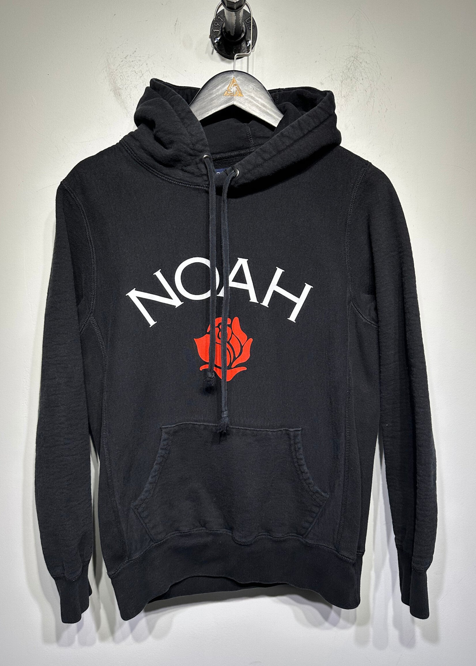 NOAH BLACK ROSE HOODIE M