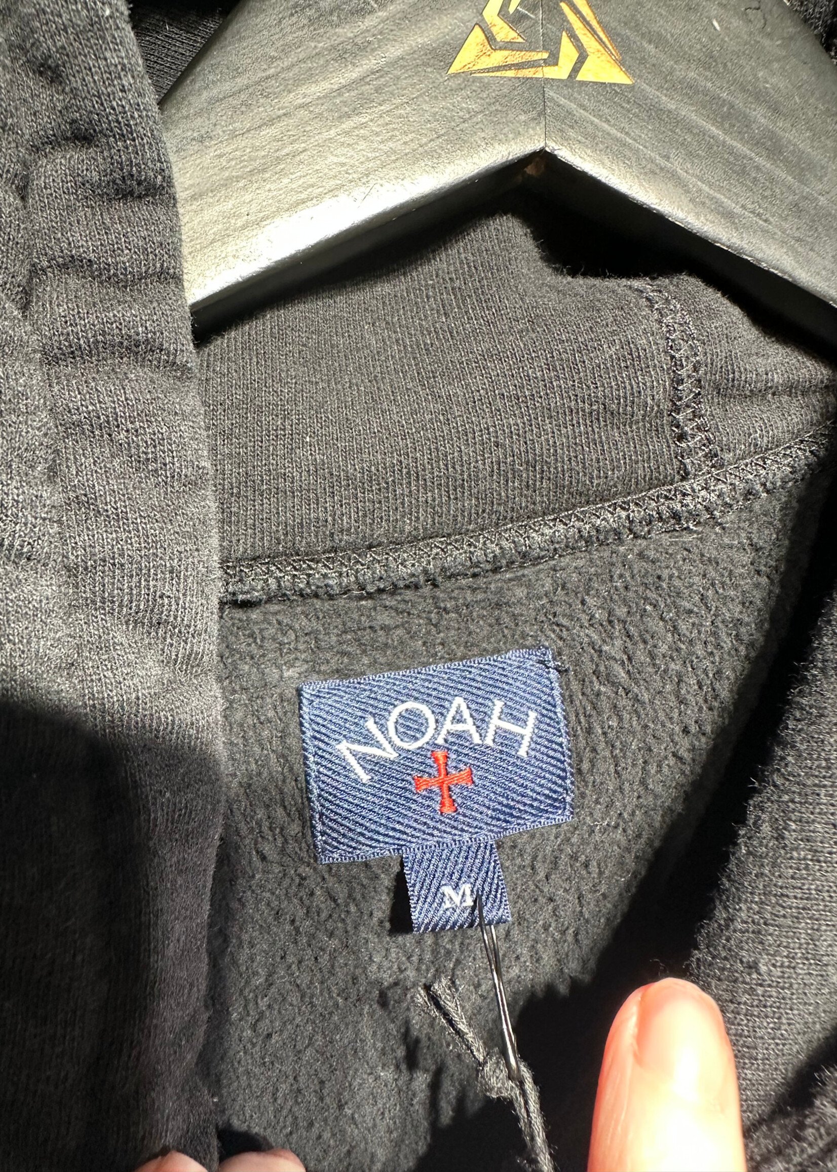 NOAH BLACK ROSE HOODIE M