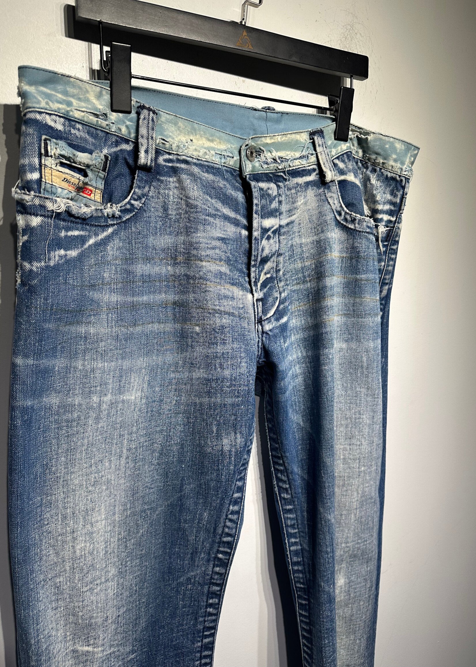 Diesel Ultra Distressed Y2K Jeans Masc 38