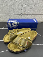 NWT Birkenstock Olive Green Sandals 8