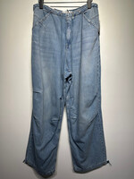 Good American NWT Light Wash Baggy Pants Fem 28