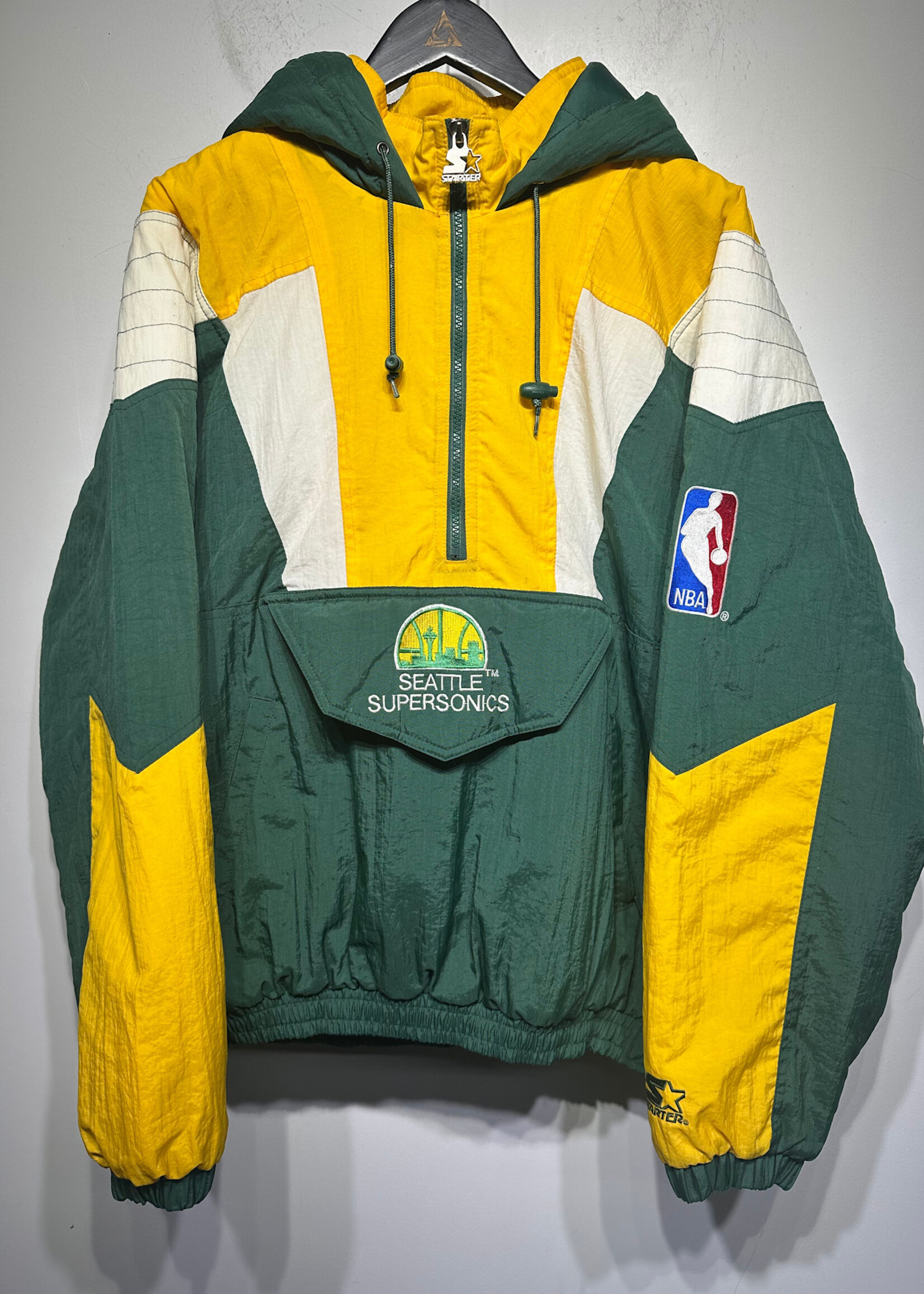 Vintage Starter Seattle Supersonics Puffer L AS IS