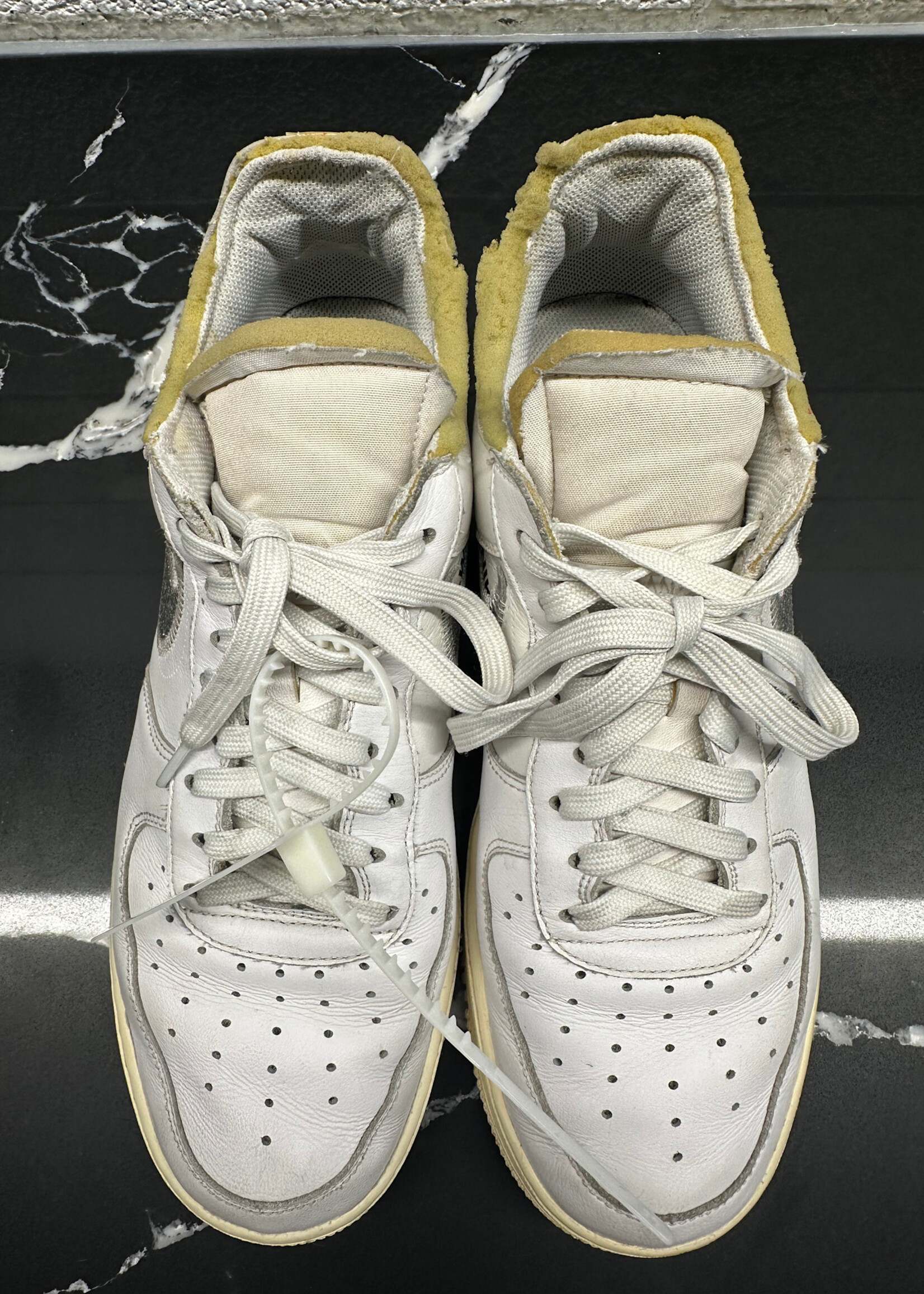 Nike Air Force 1 Off White Masc 10.5 As Is