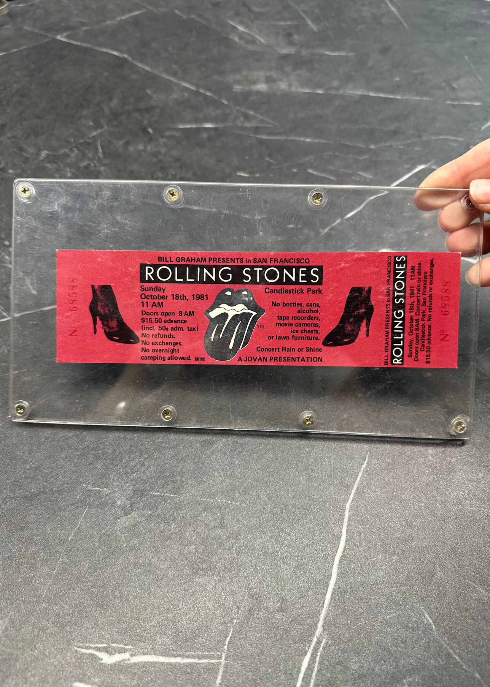 1981 Rolling Stones Flag Tee W TICKET M