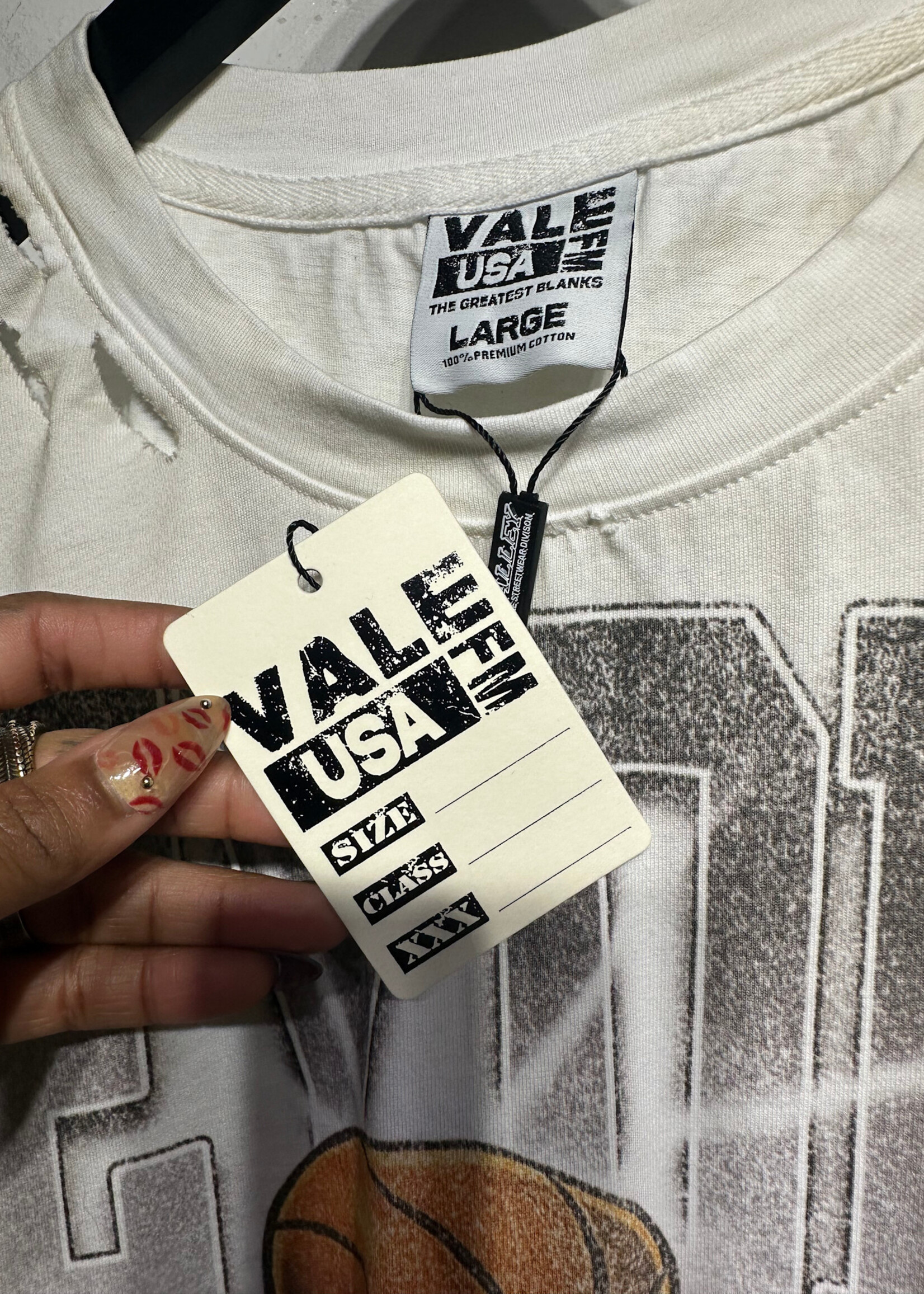 NWT Vale Basketball Tee L