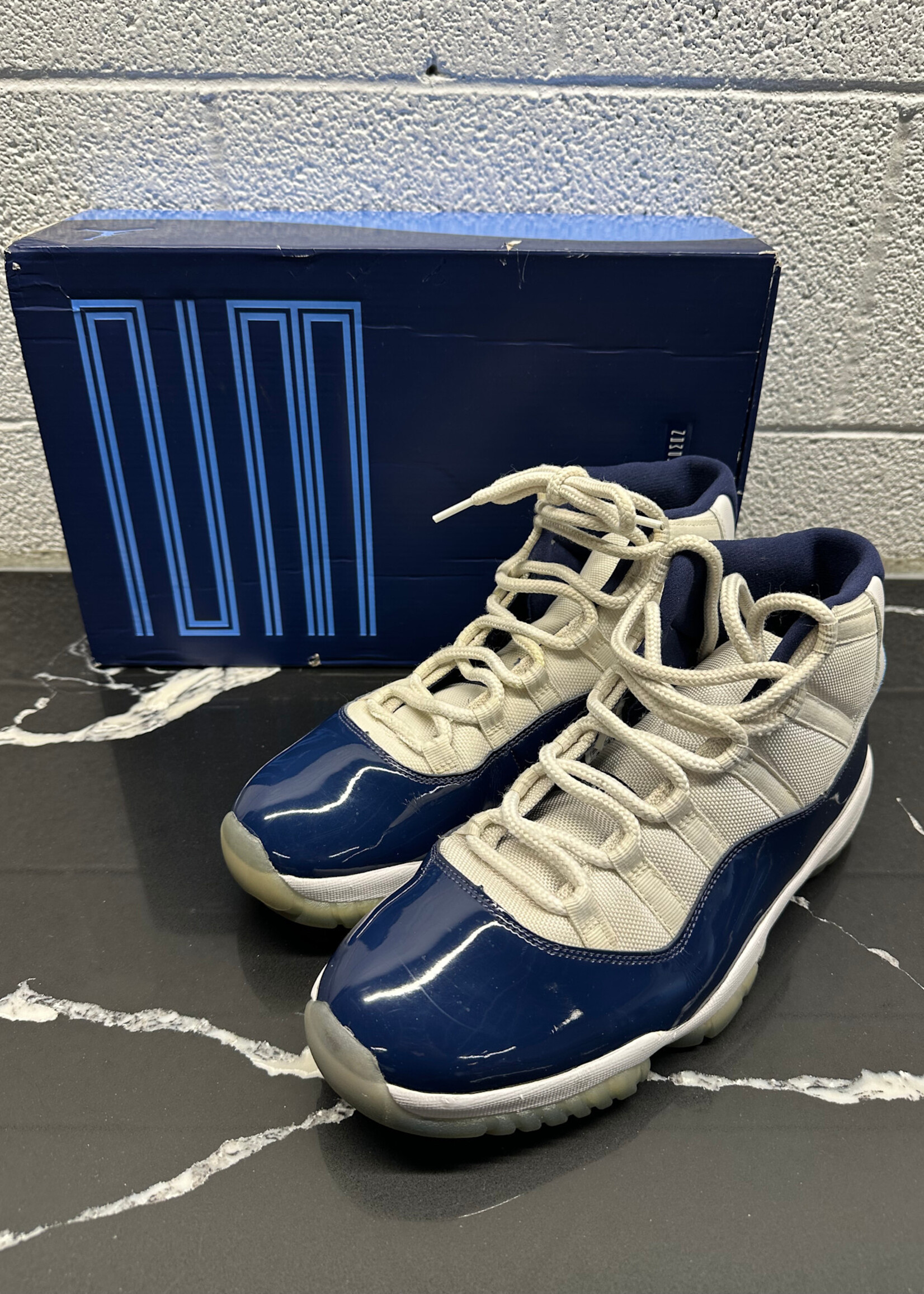 JORDAN 11 HIGH RETRO NAVY SNEAKERS 11