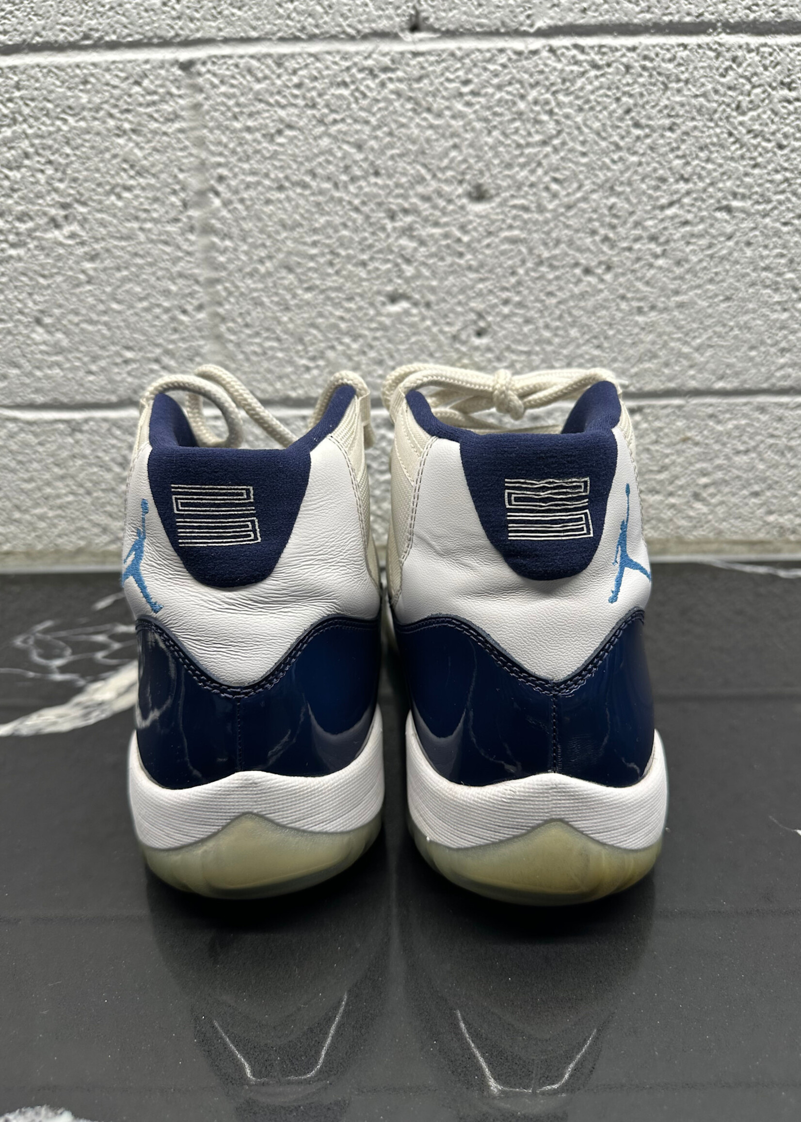 JORDAN 11 HIGH RETRO NAVY SNEAKERS 11