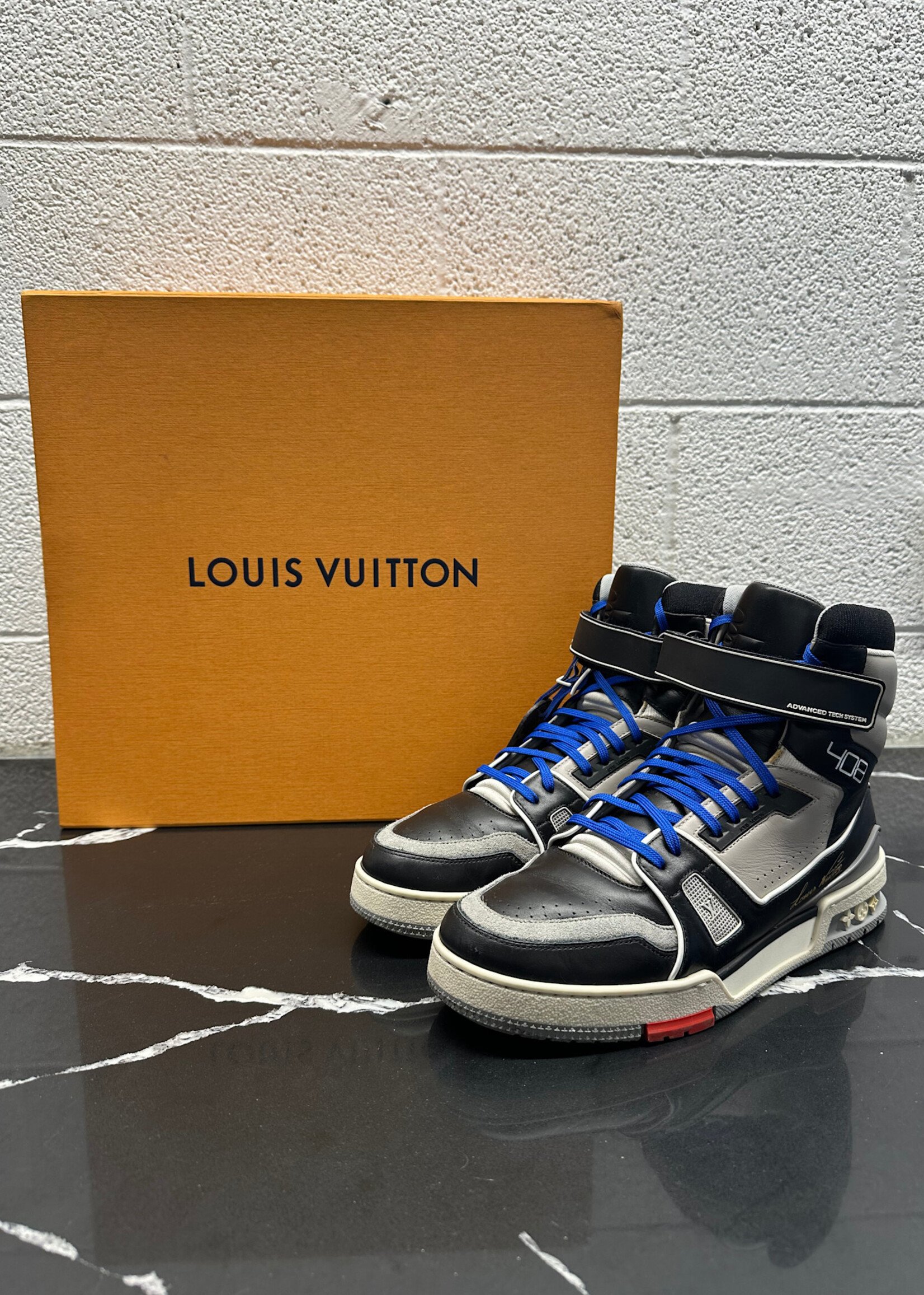 LOUIS VUITTON HI TRAINER 9.5