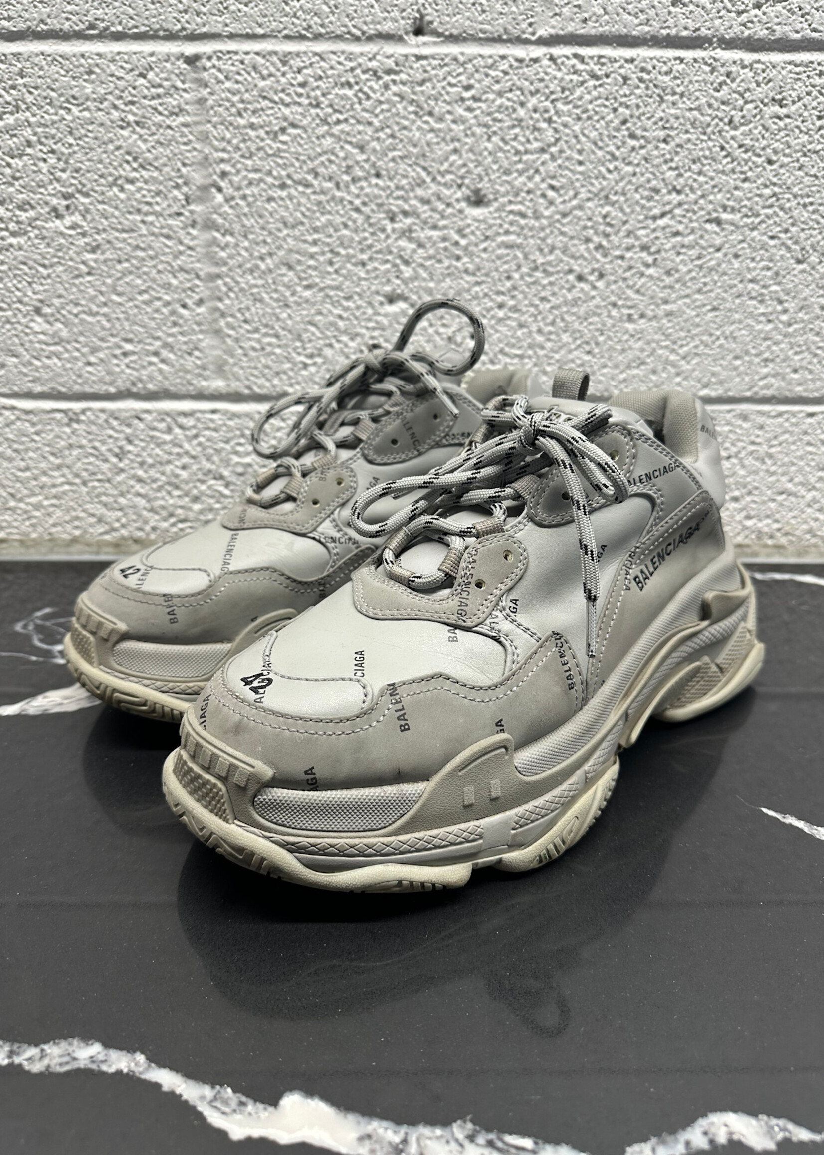 Balenciaga Triple S Grey Logo Sneaker Masc 42/9