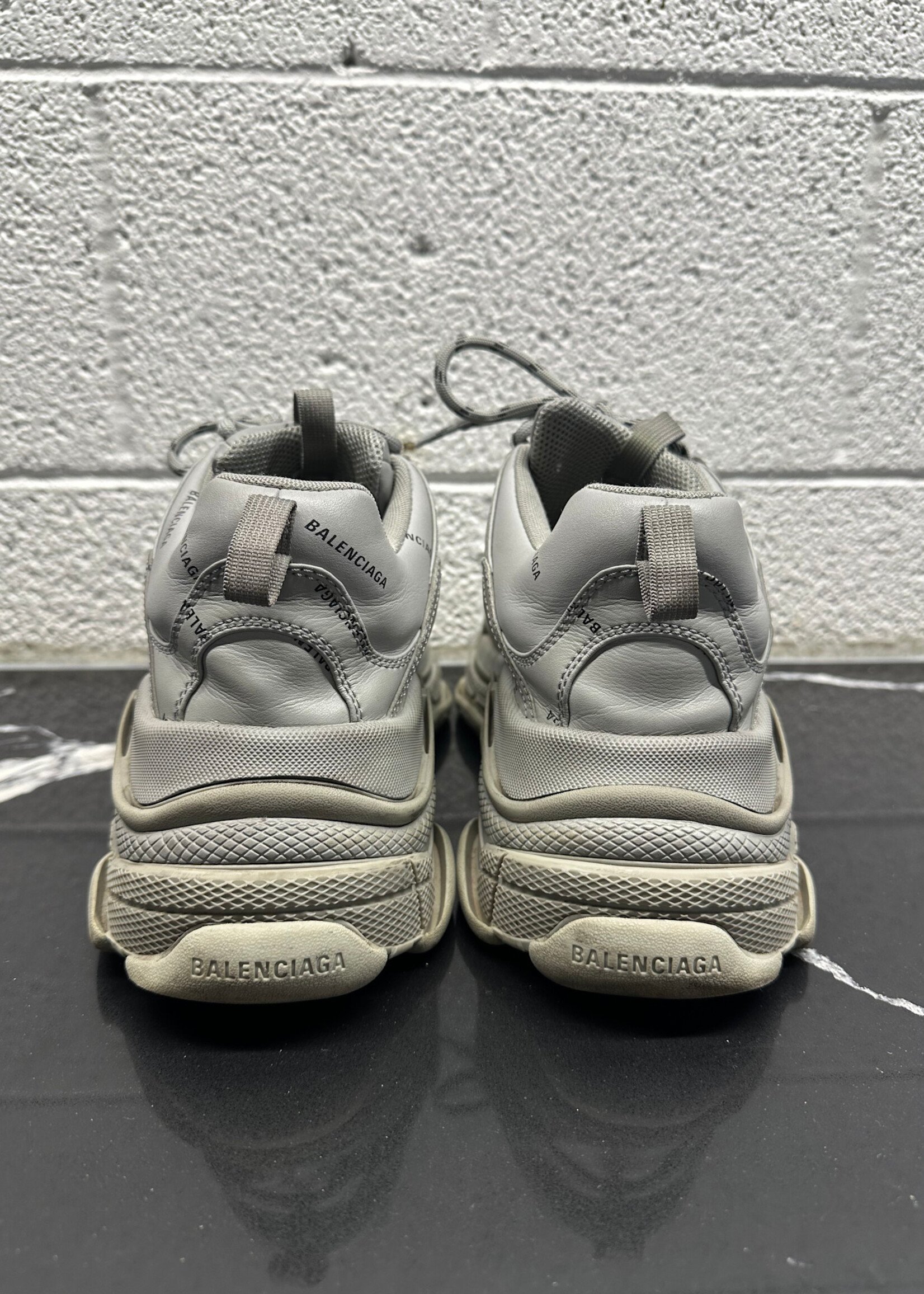 Balenciaga Triple S Grey Logo Sneaker Masc 42/9