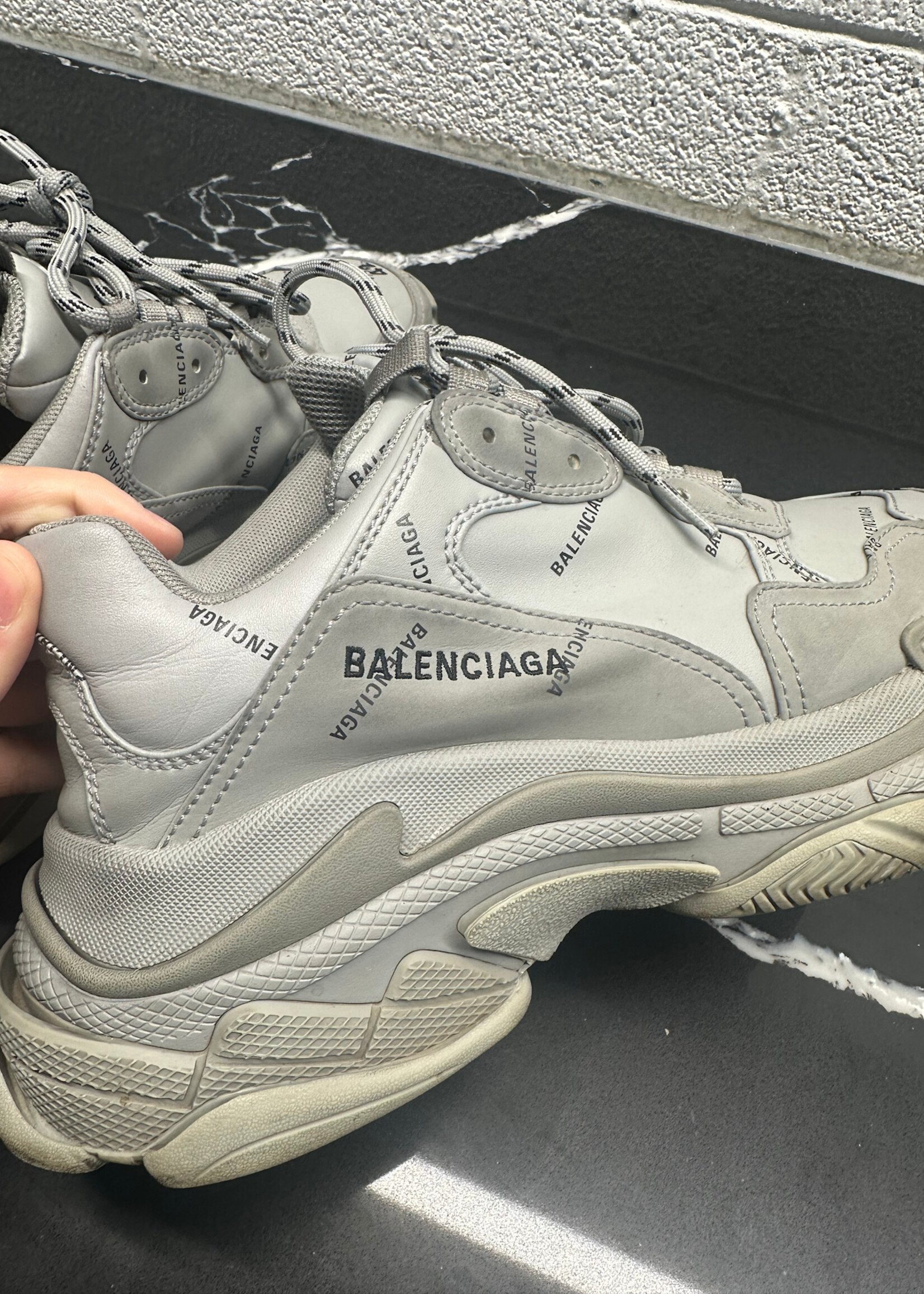 Balenciaga Triple S Grey Logo Sneaker Masc 42/9