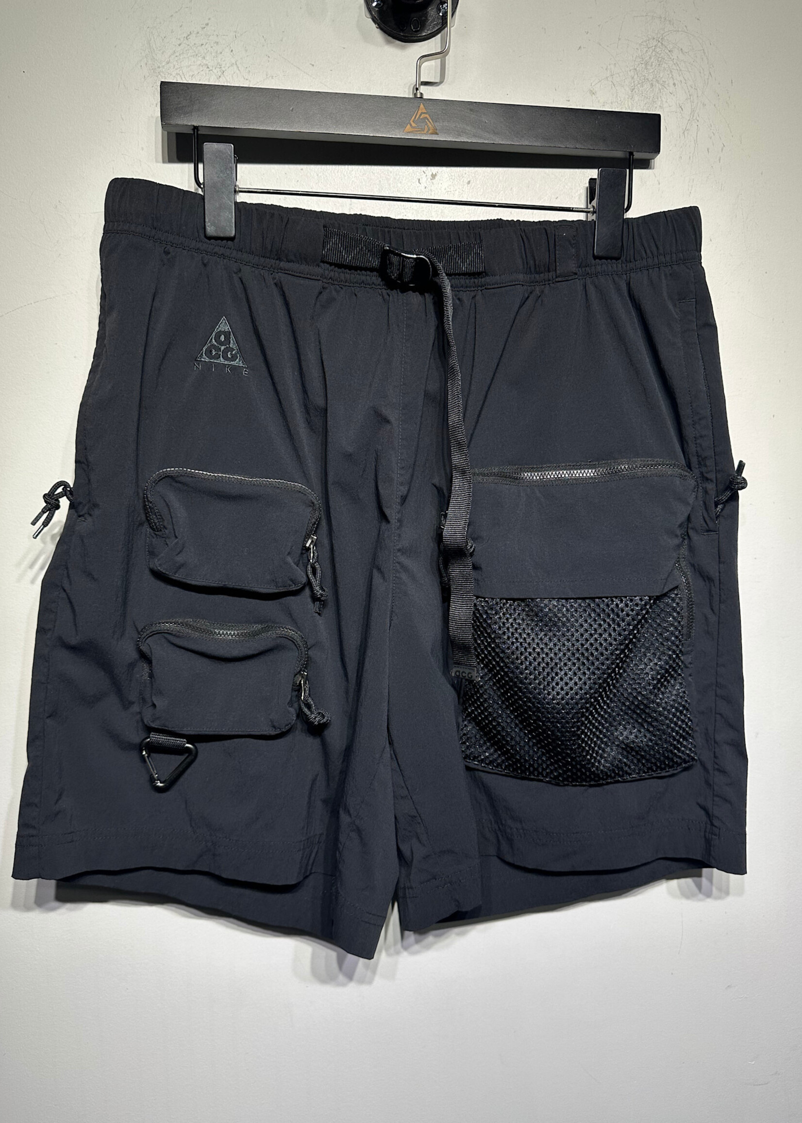 Nike ACG Black Cargo Shorts M/30