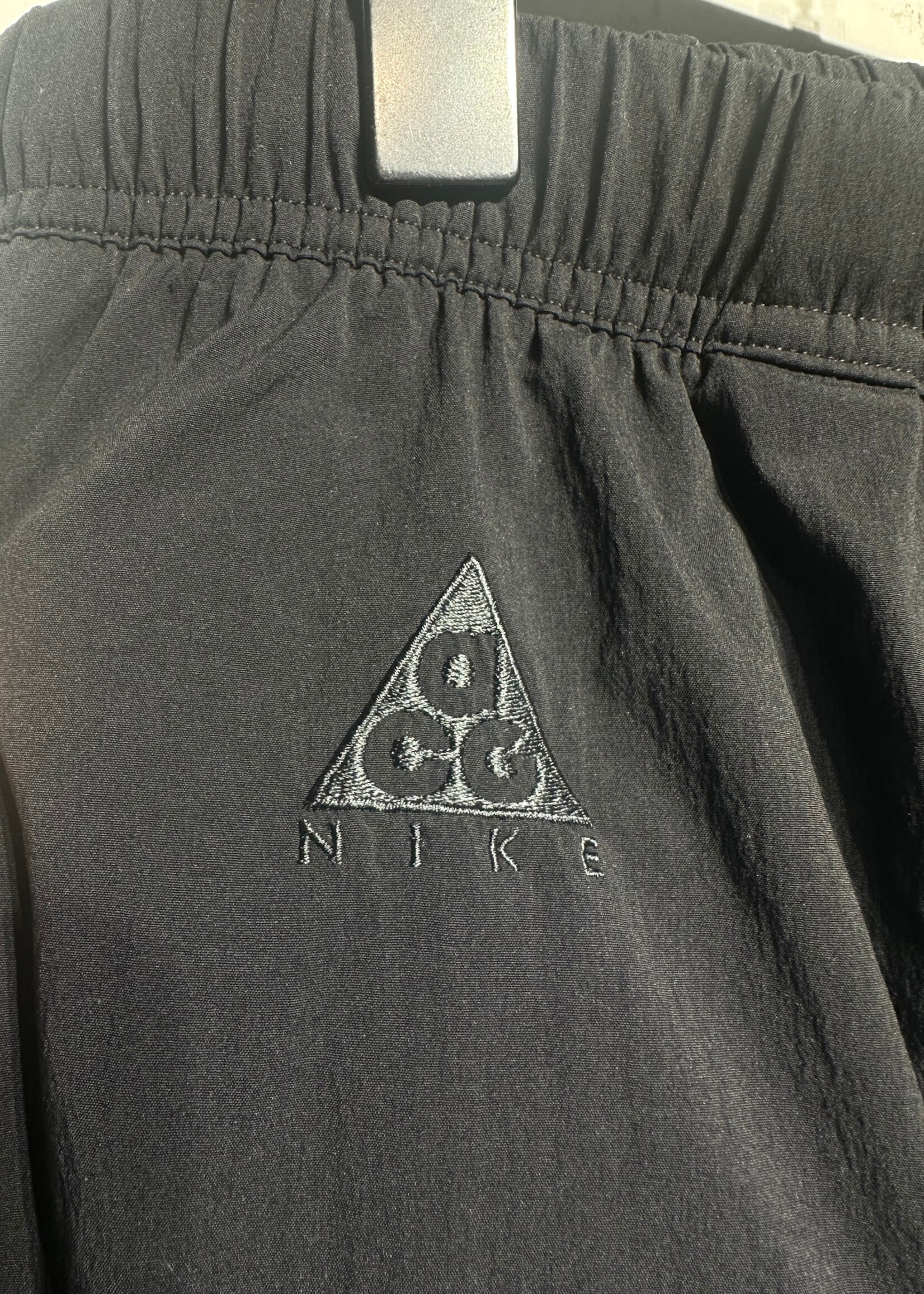 Nike ACG Black Cargo Shorts M/30