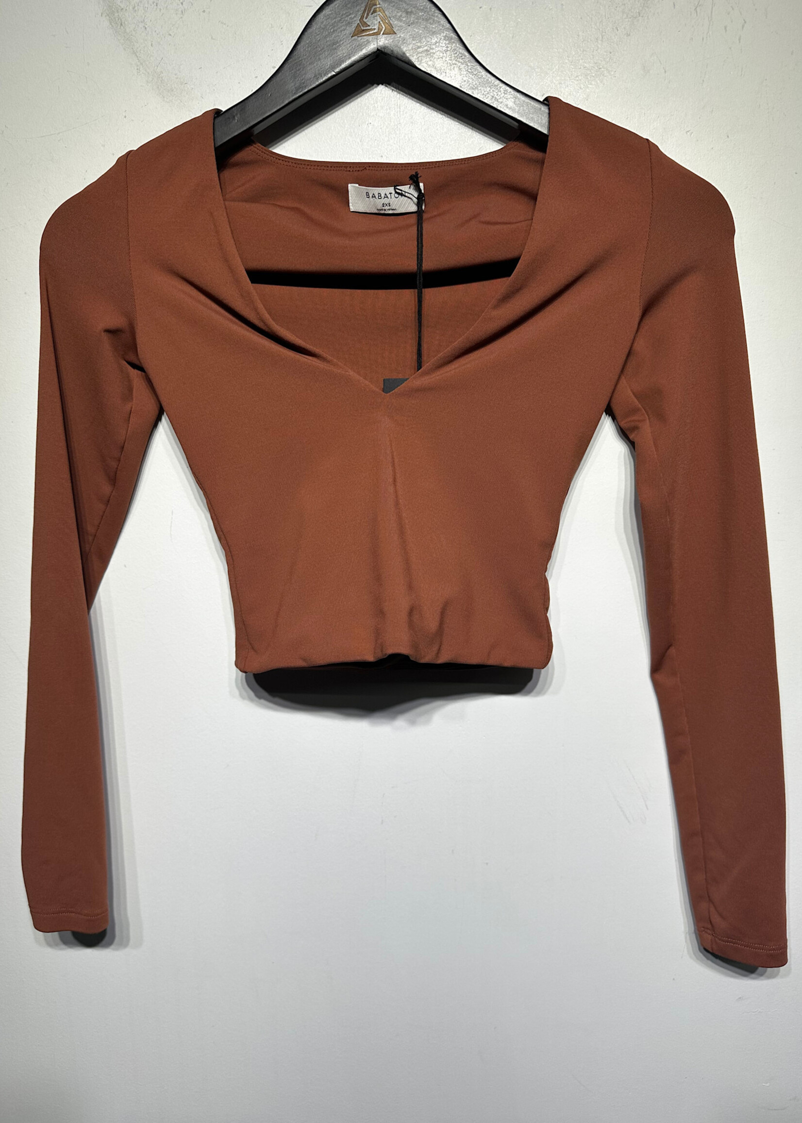 Babaton Camel Brown V Neck Crop LS XXS