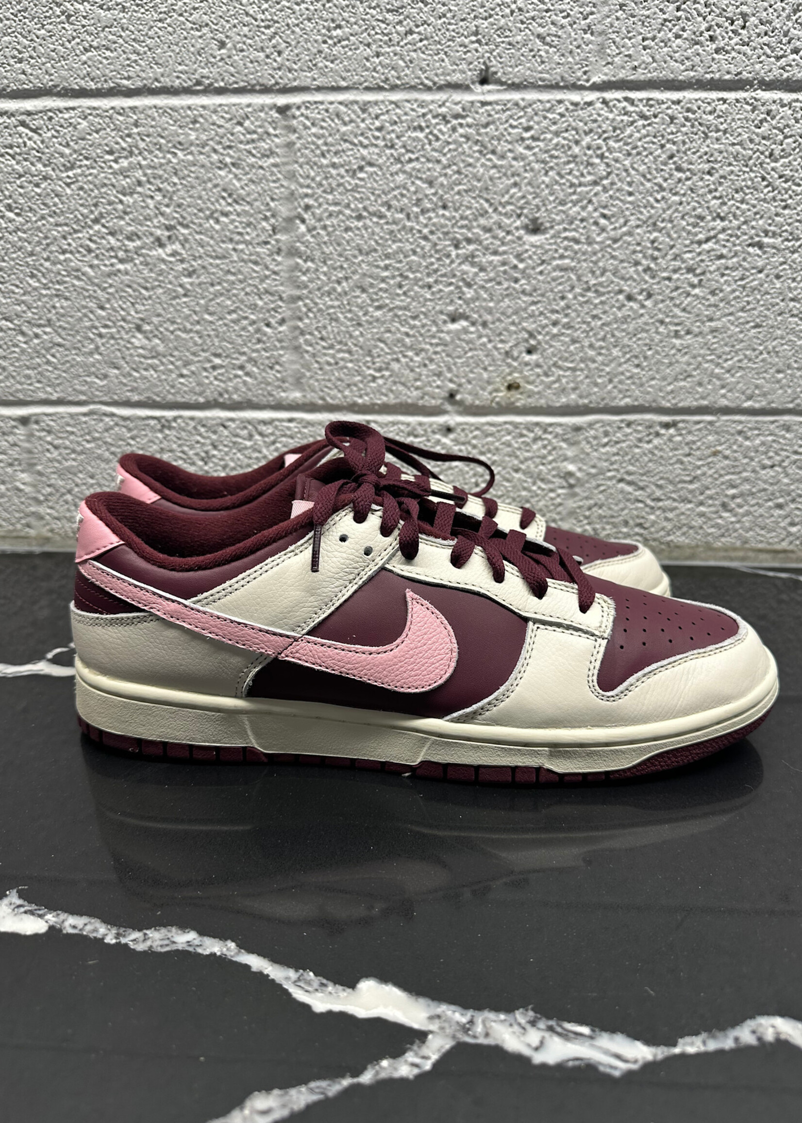 Nike Dunk Low Valentine's Day 12