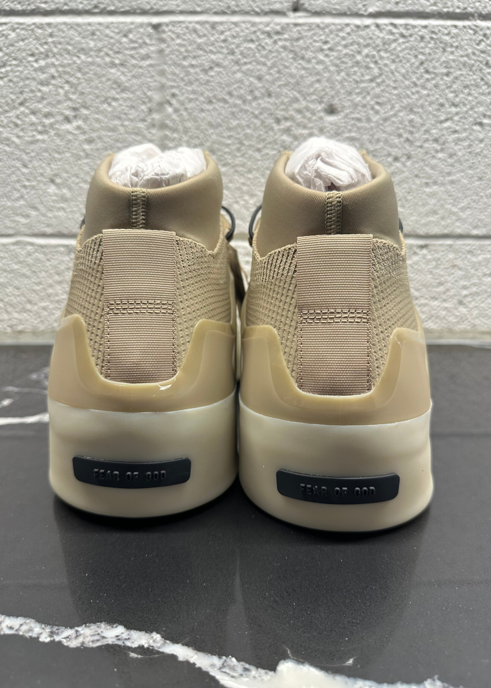 DS Adidas x Fear of God Athletics Hi Top Masc 13.5