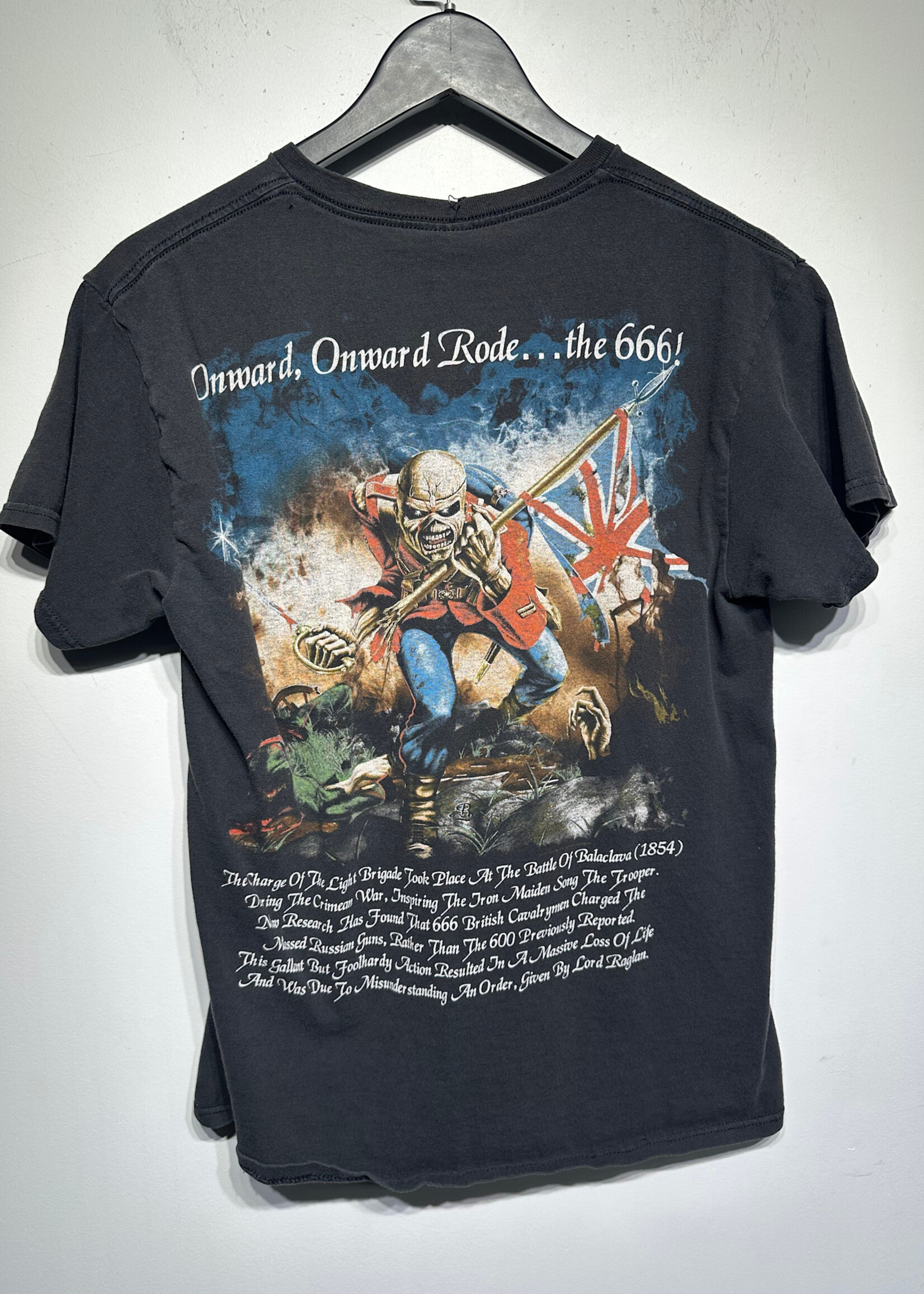 Iron Maiden Trooper Beer Black Tee M